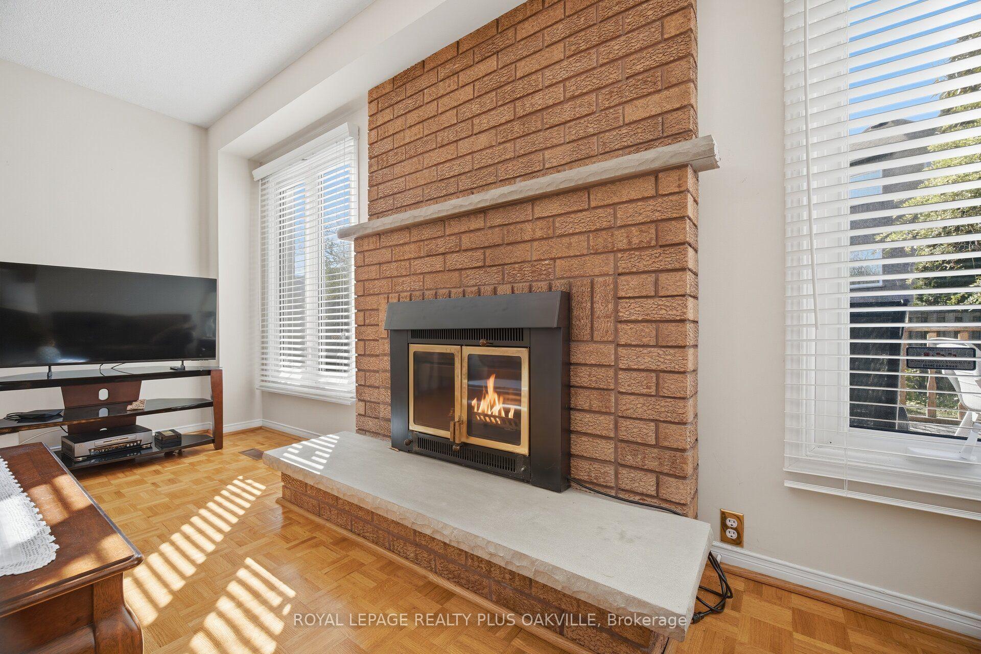 Photo 26 of 341 Nahani Way, Mississauga, Hurontario — HOMEH