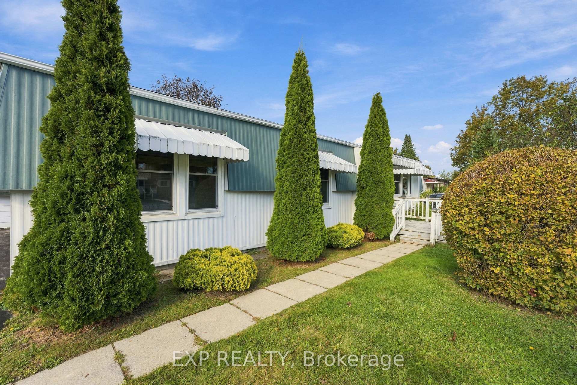 Photo 3 of 139 Roxanna Drive, Georgina, Sutton & Jackson's Point — HOMEH