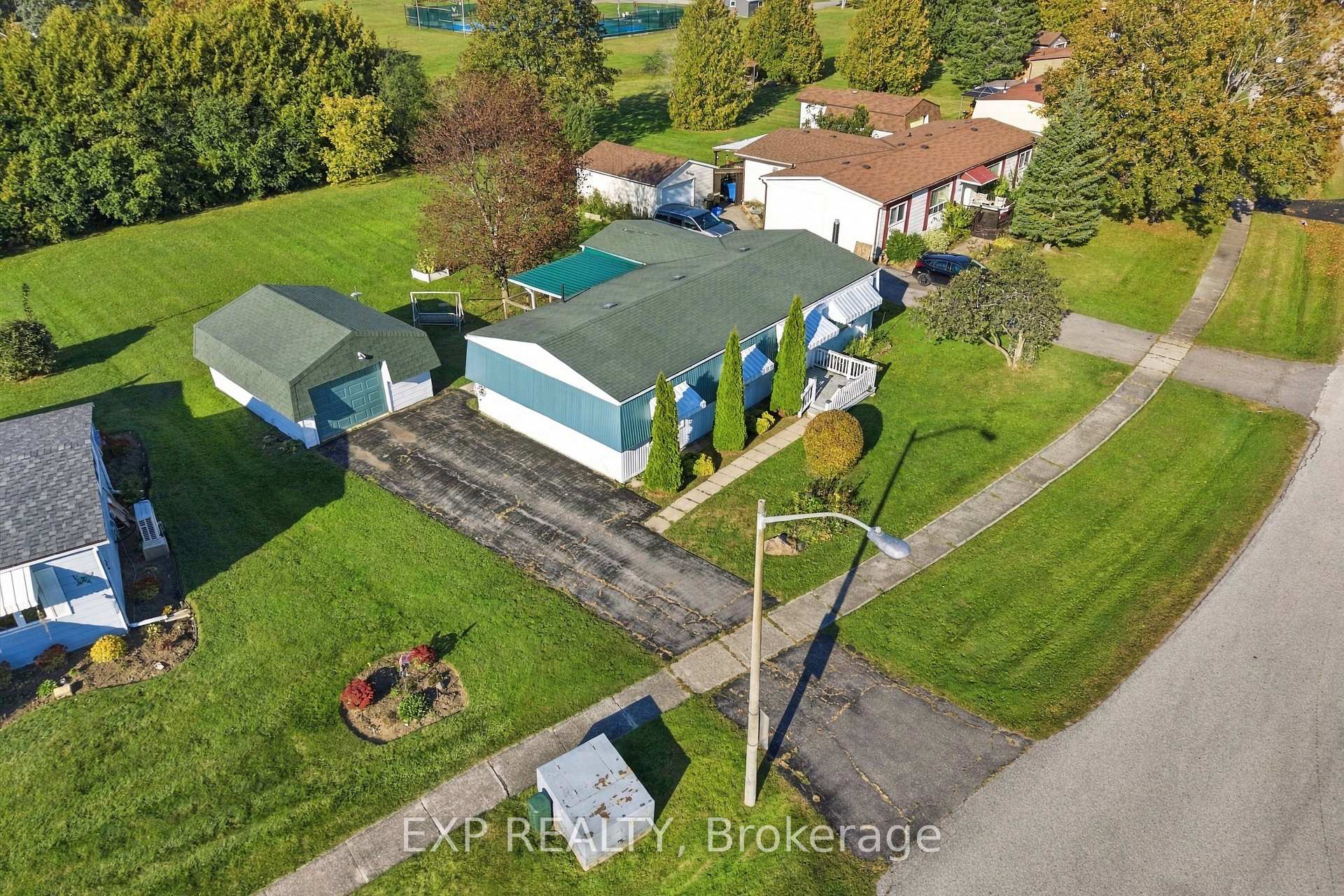 Photo 28 of 139 Roxanna Drive, Georgina, Sutton & Jackson's Point — HOMEH