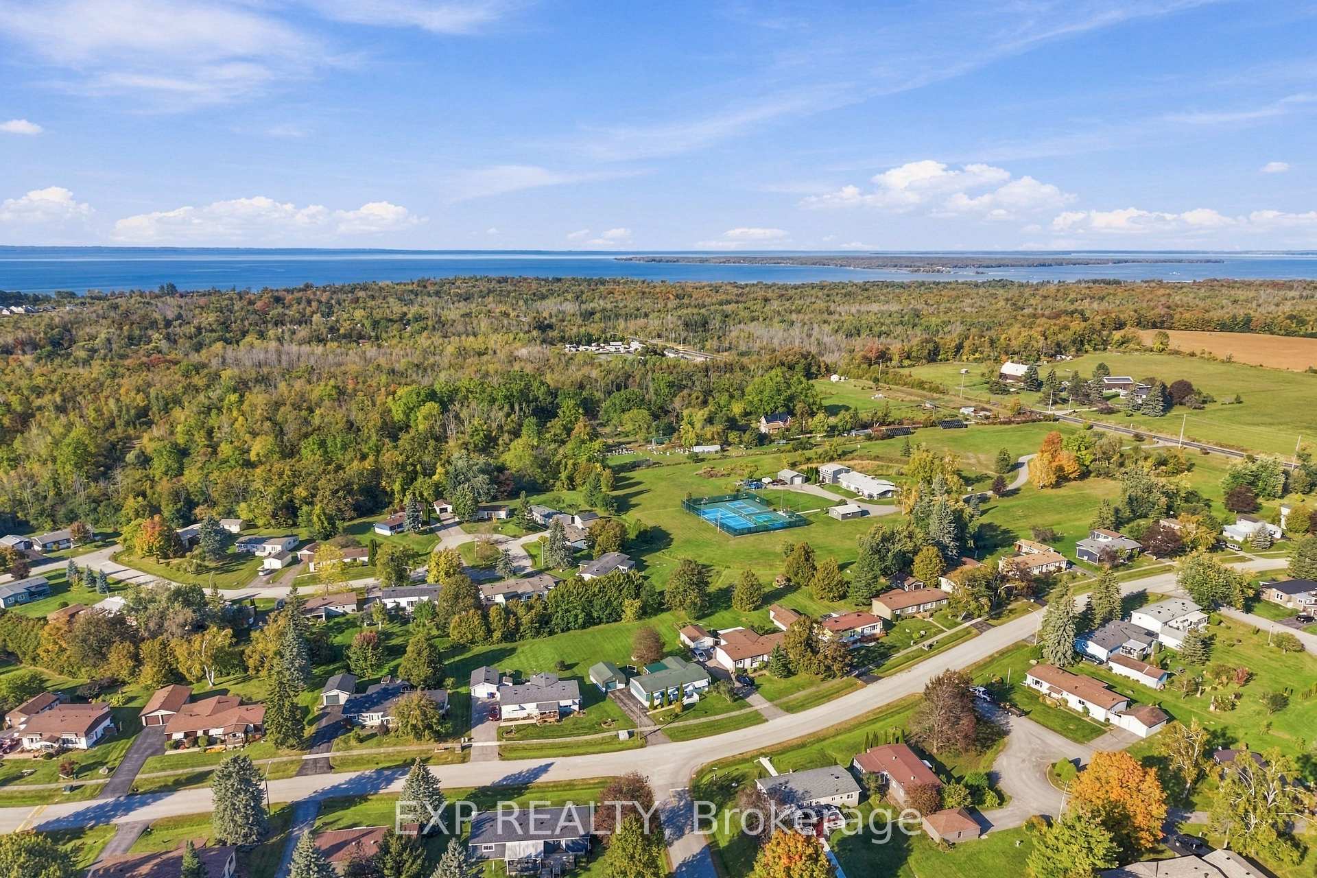 Photo 34 of 139 Roxanna Drive, Georgina, Sutton & Jackson's Point — HOMEH