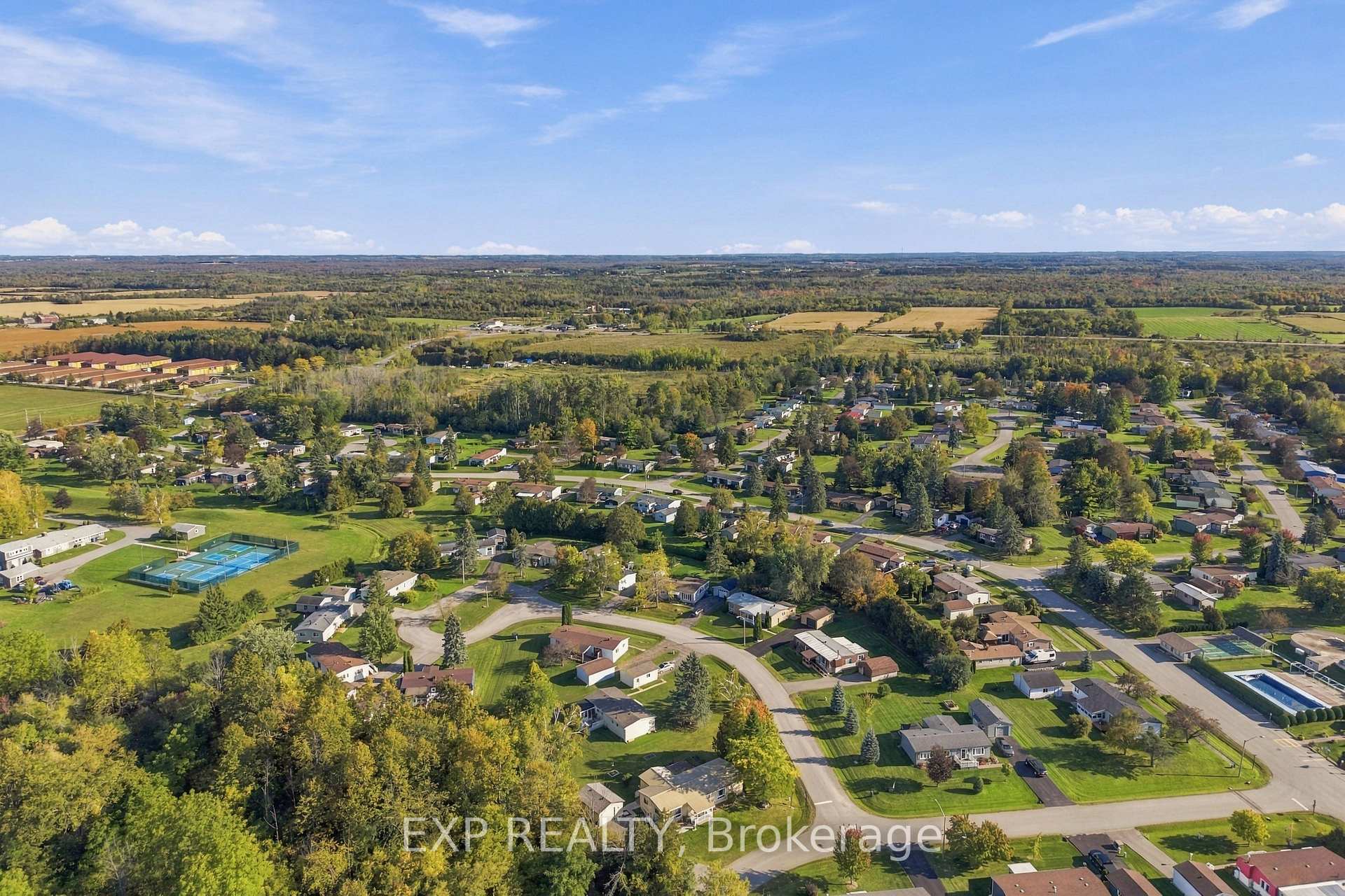 Photo 35 of 139 Roxanna Drive, Georgina, Sutton & Jackson's Point — HOMEH
