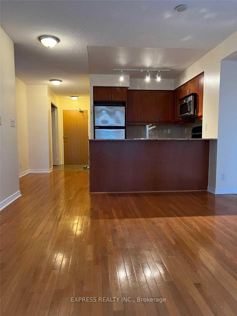 Photo of Unit 1302, 736 Spadina Avenue