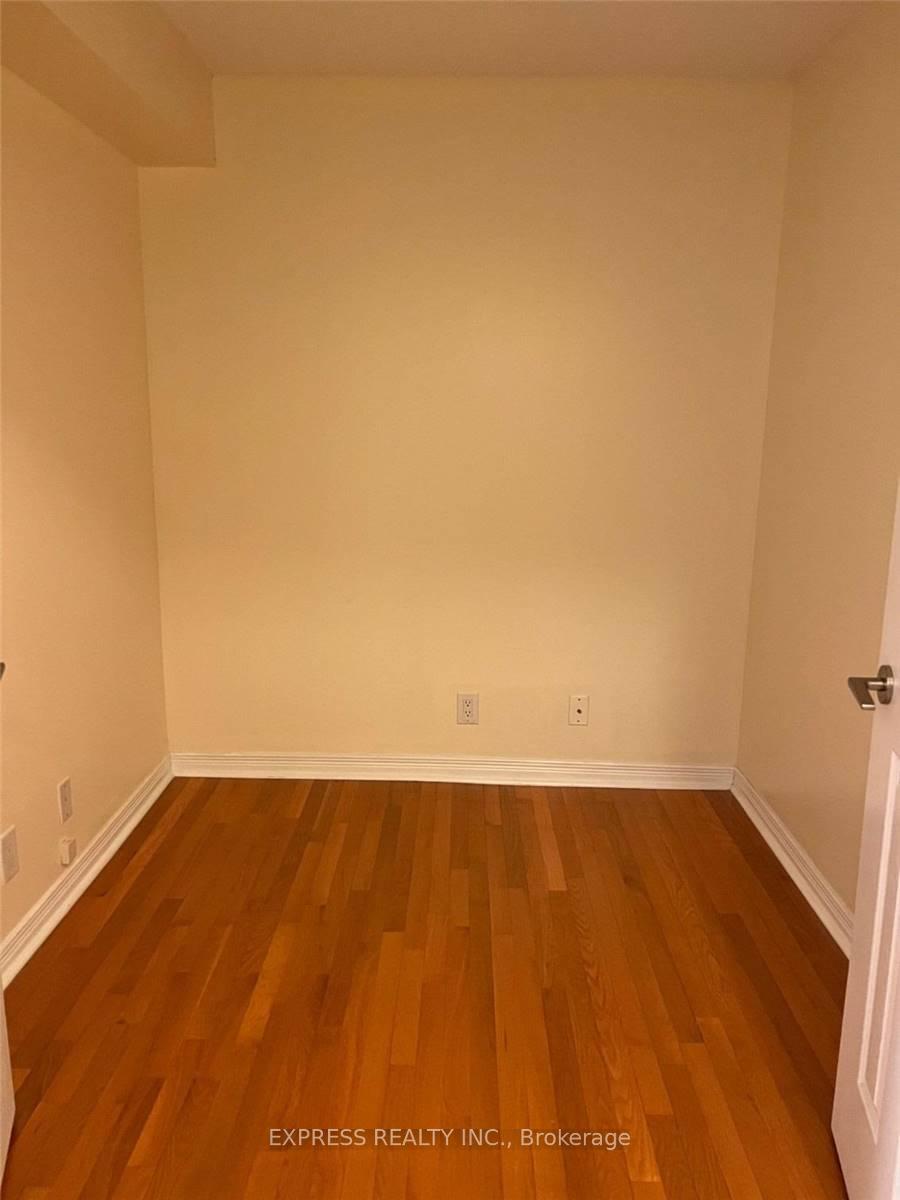 Photo 6 of Unit 1302, 736 Spadina Avenue, Toronto, University — HOMEH