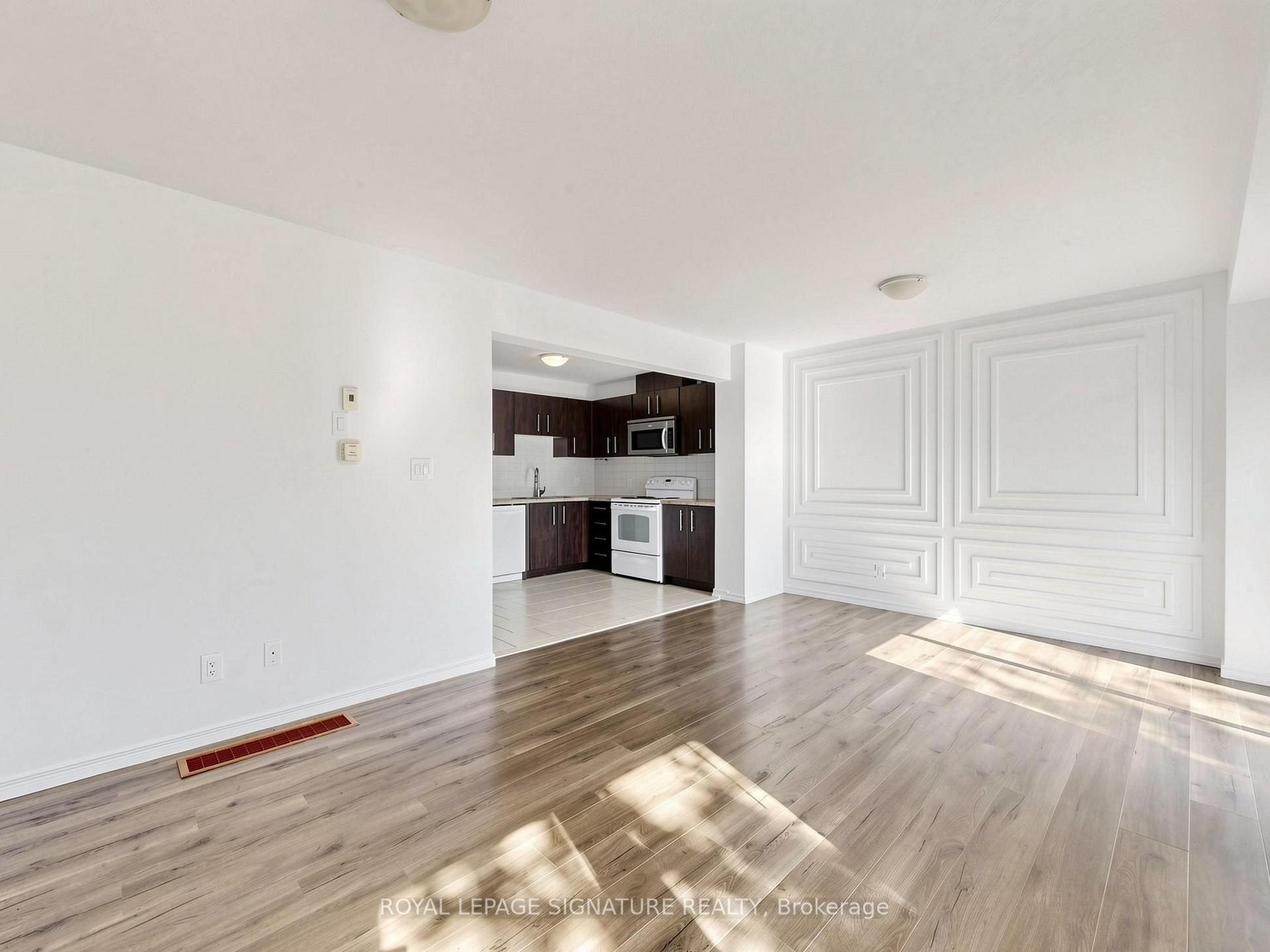 Photo 7 of Unit 6, 75 Prince William Way, Barrie, Innis-Shore — HOMEH