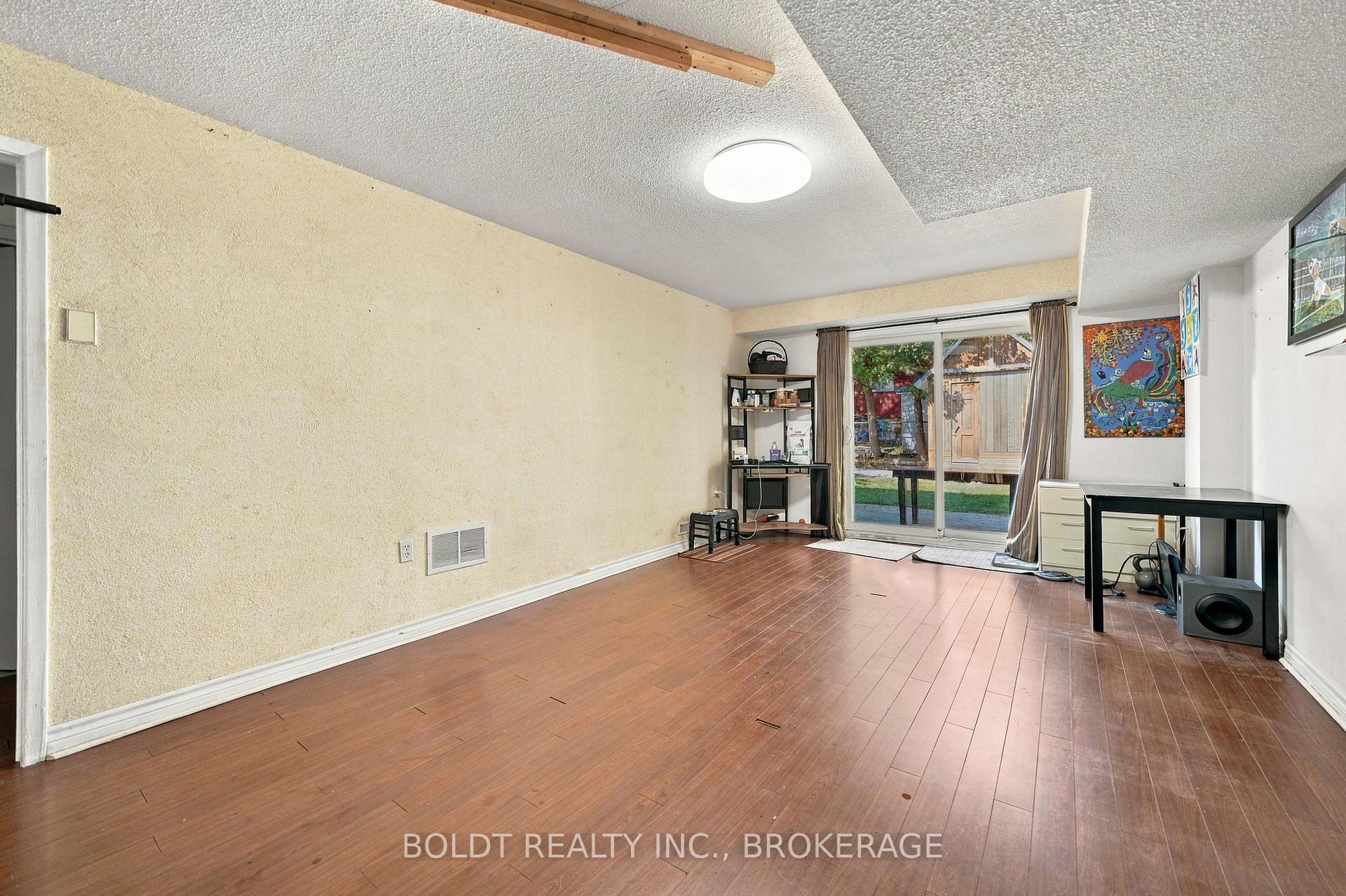 Photo 19 of 2554 Cobbinshaw Circle, Mississauga, Meadowvale — HOMEH