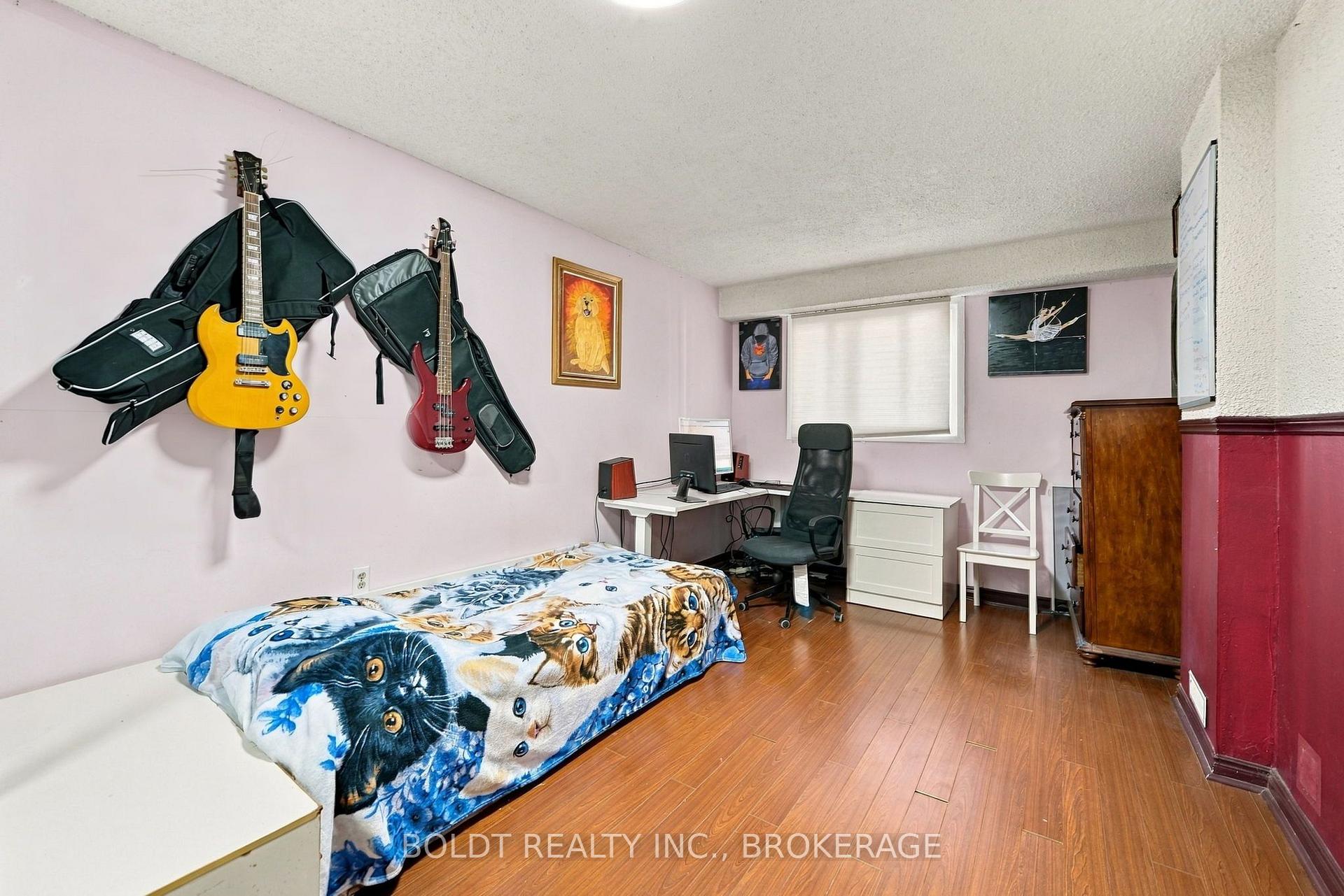 Photo 22 of 2554 Cobbinshaw Circle, Mississauga, Meadowvale — HOMEH
