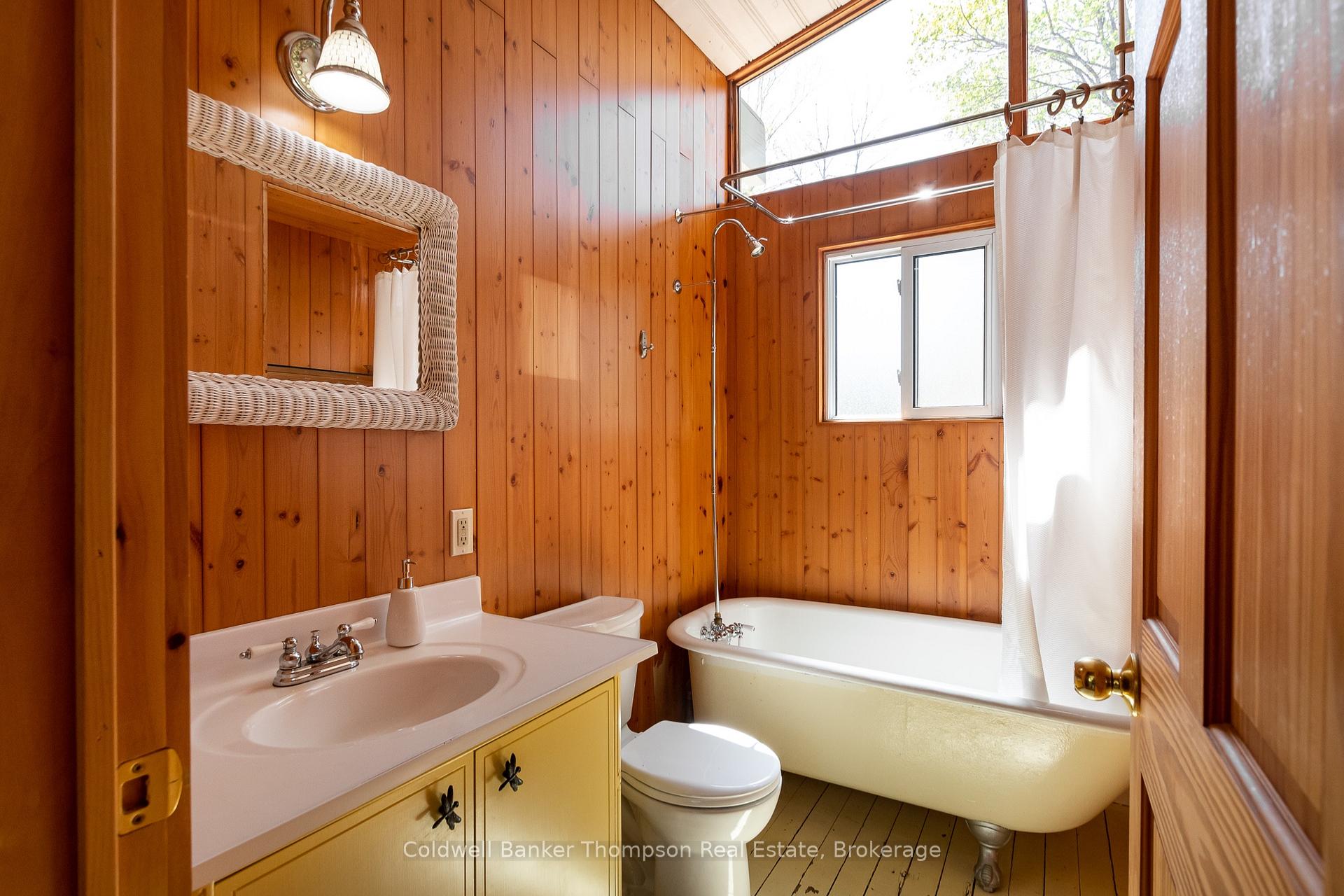 Photo 18 of 41 Robert Road W, Huntsville, Chaffey — HOMEH