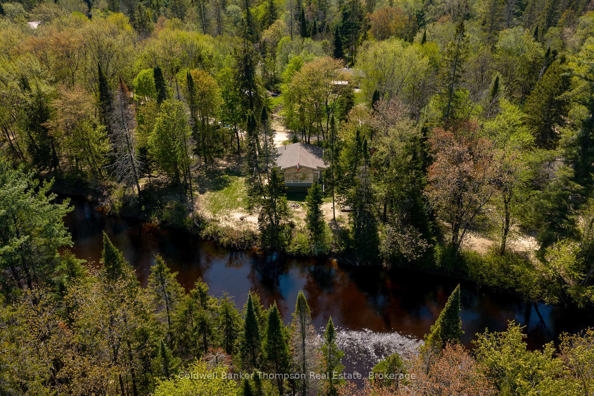 Photo 34 of 41 Robert Road W, Huntsville, Chaffey — HOMEH
