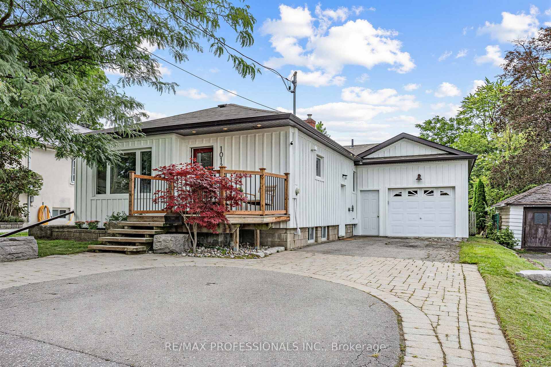 Photo 2 of 1013 Centre Street S, Whitby, Downtown Whitby — HOMEH