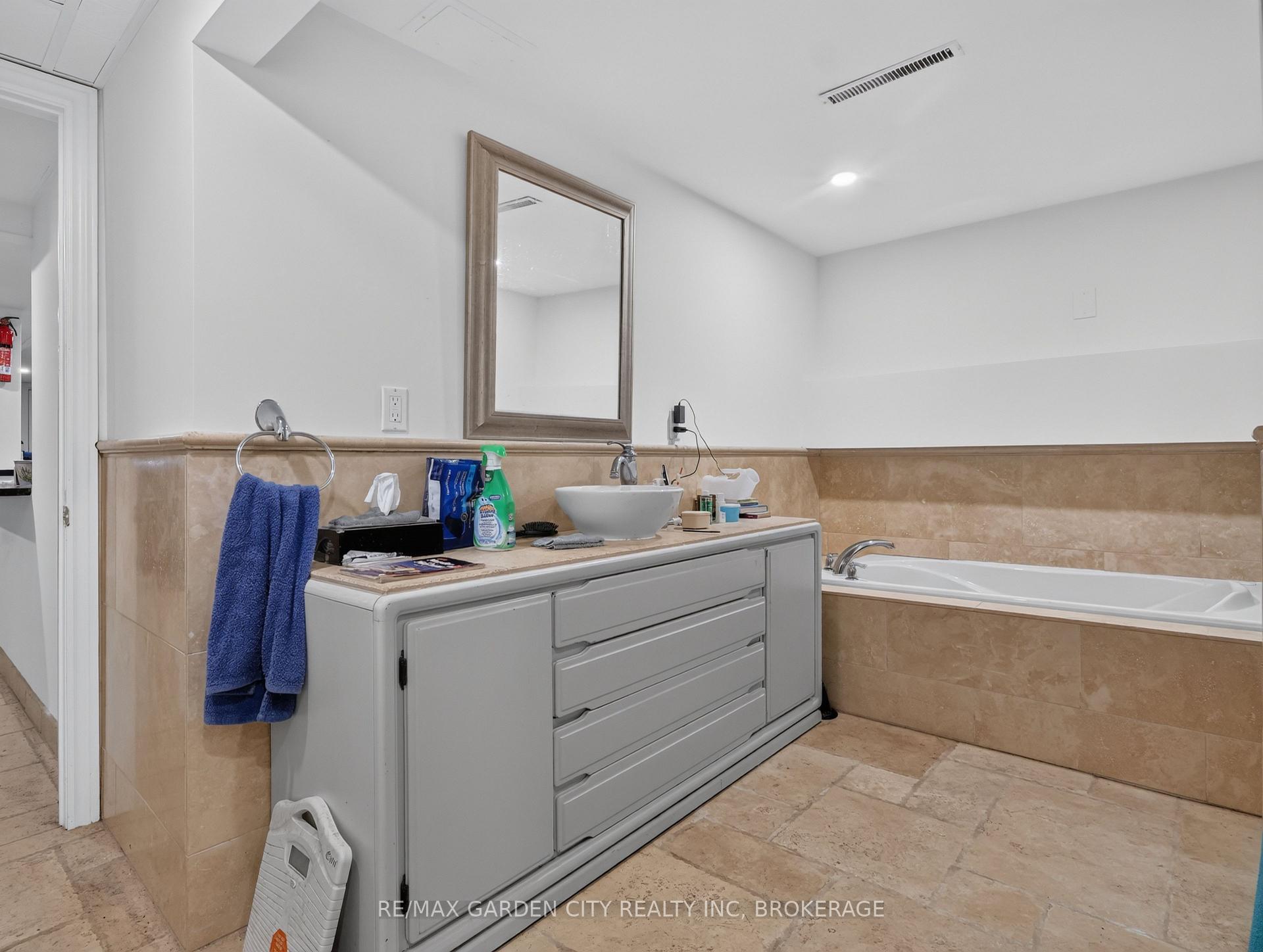 Photo 36 of 3785 Nineteenth Street, Lincoln, Lincoln-Jordan/Vineland — HOMEH