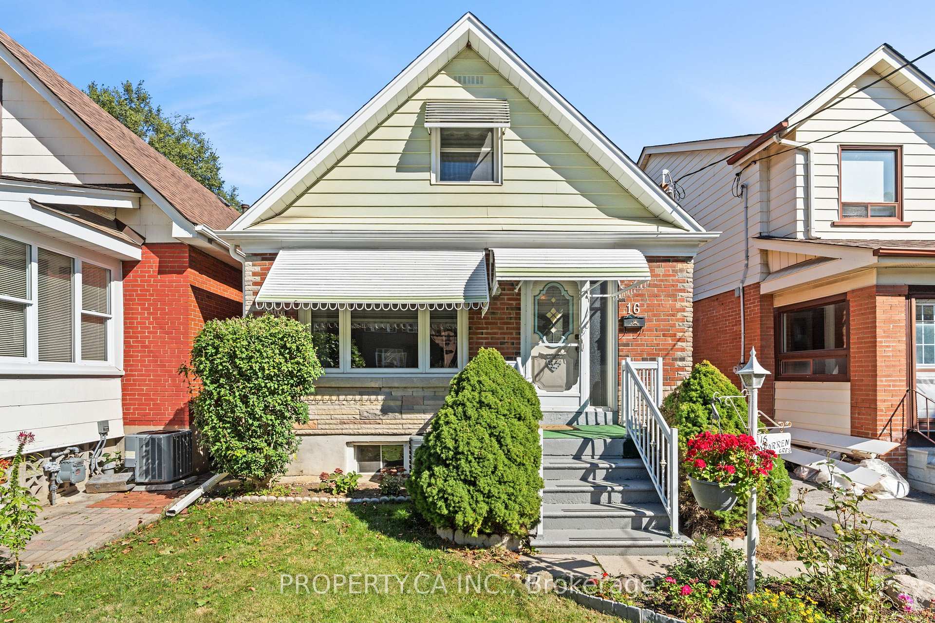 Photo of 16 Warren Crescent