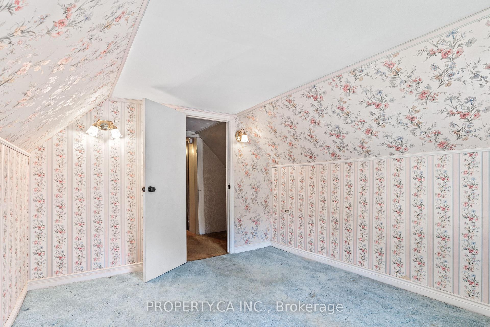 Photo 19 of 16 Warren Crescent, Toronto, Lambton Baby Point — HOMEH