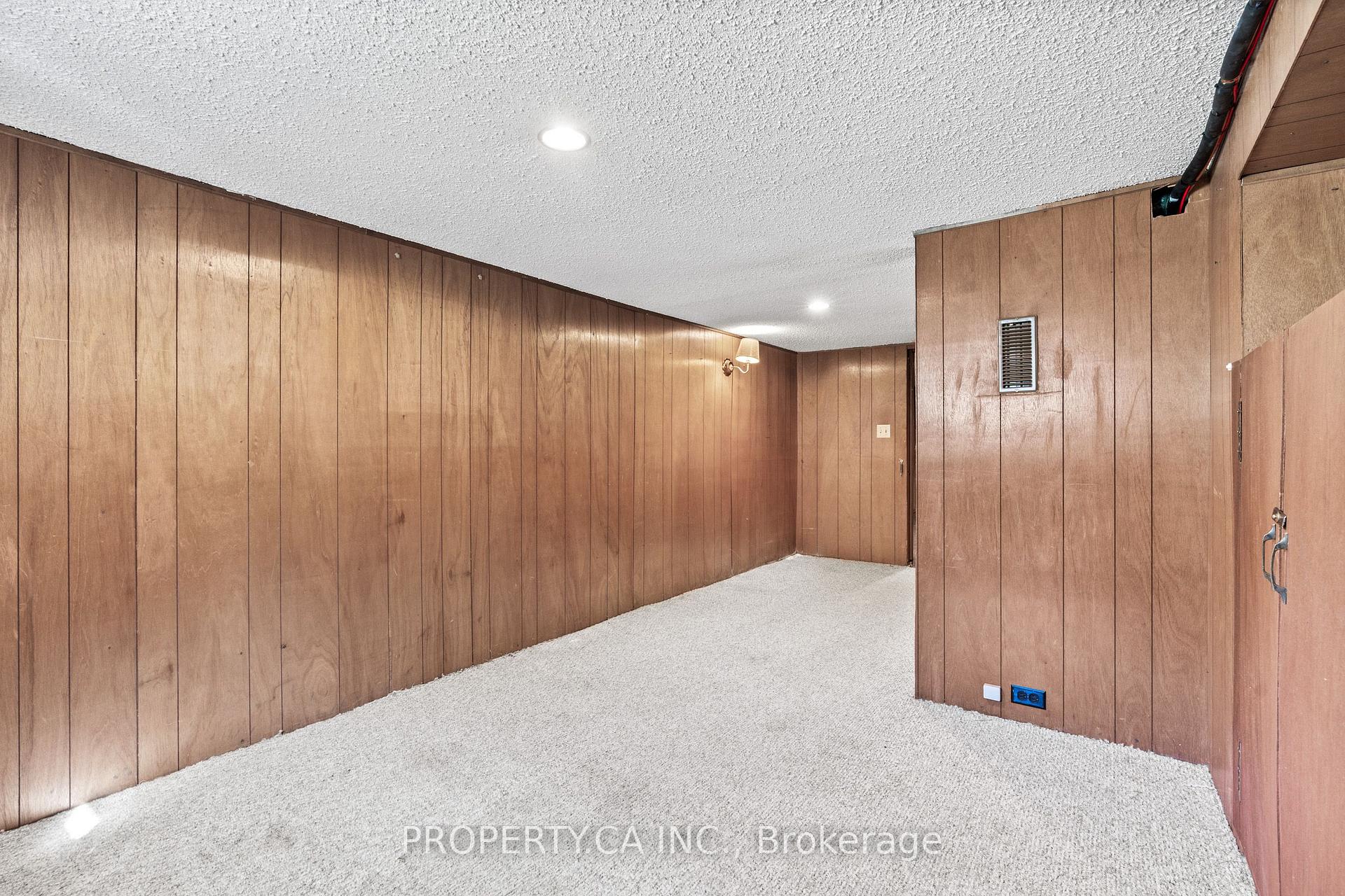 Photo 25 of 16 Warren Crescent, Toronto, Lambton Baby Point — HOMEH