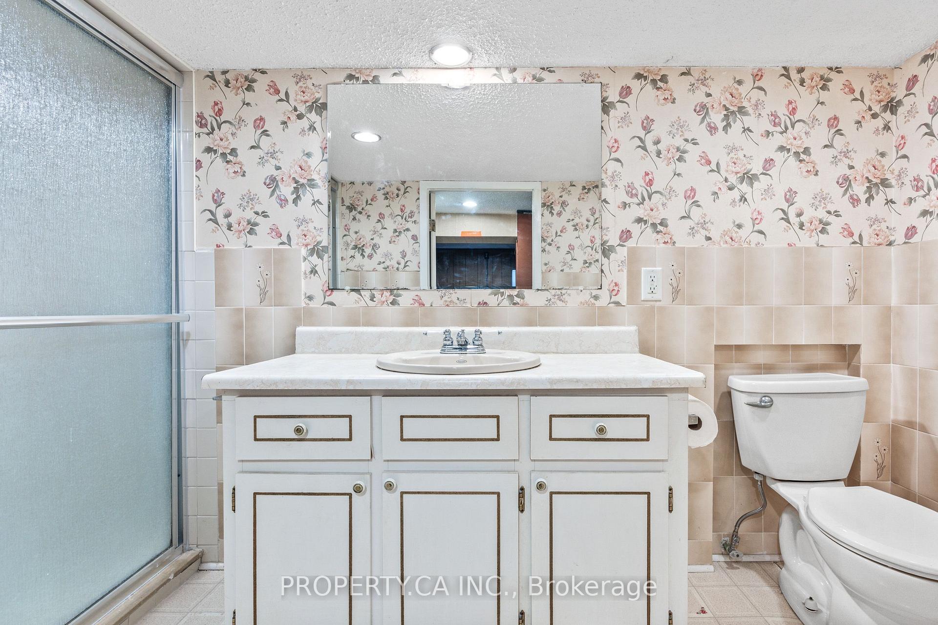 Photo 30 of 16 Warren Crescent, Toronto, Lambton Baby Point — HOMEH