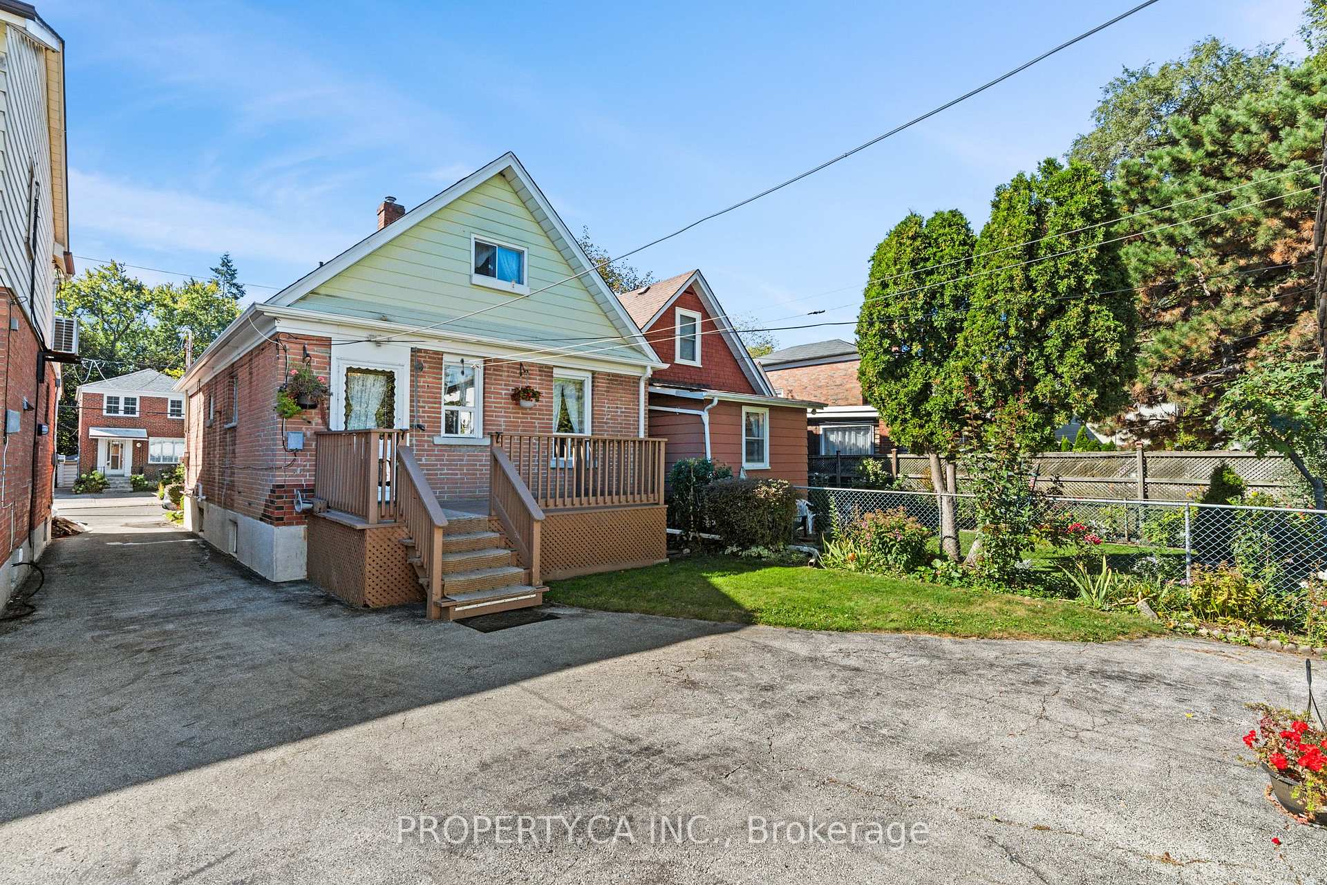 Photo 35 of 16 Warren Crescent, Toronto, Lambton Baby Point — HOMEH