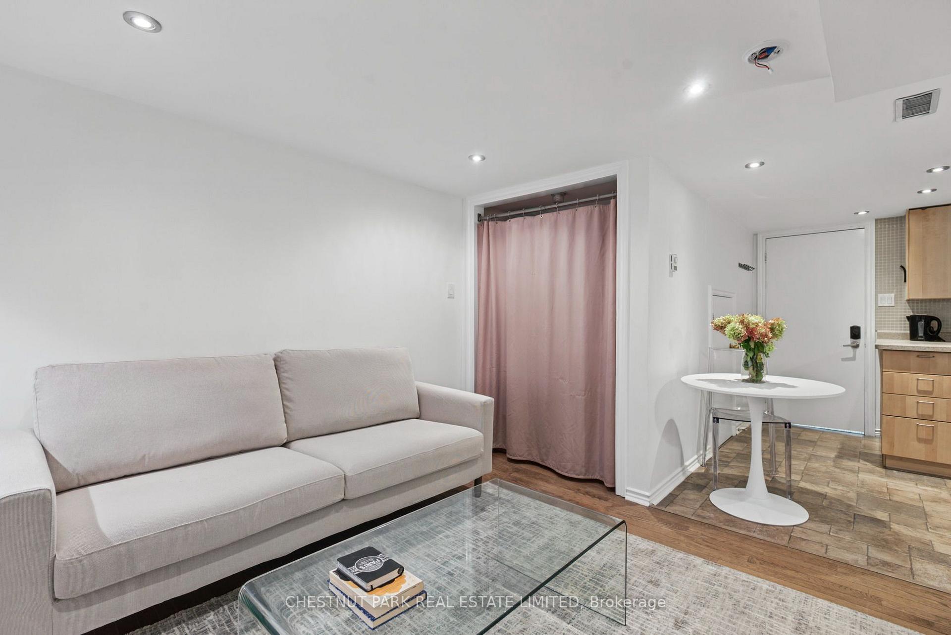 Photo 6 of Unit Lower, 44 Glen Echo Road, Toronto, Lawrence Park North — HOMEH