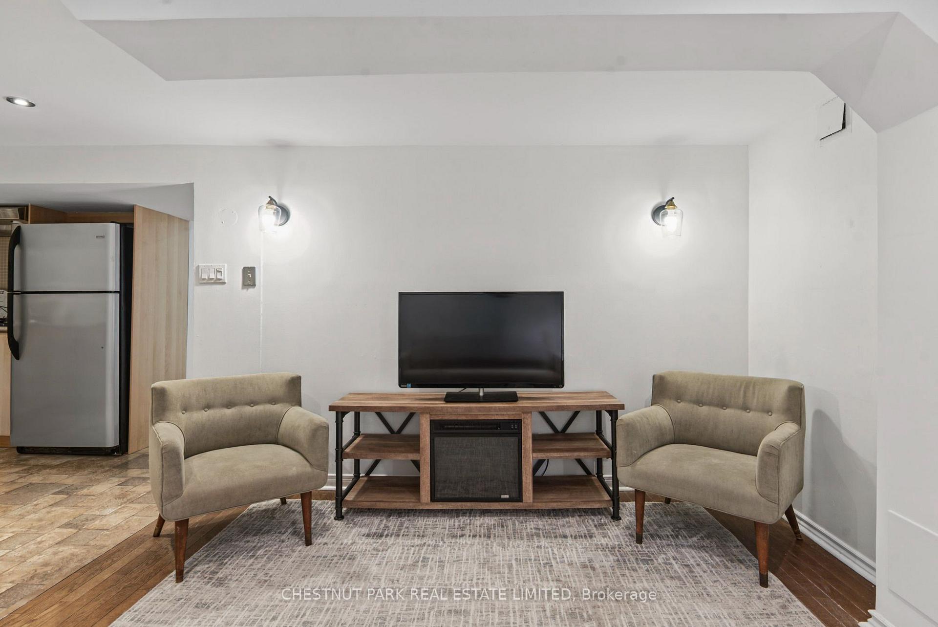 Photo 7 of Unit Lower, 44 Glen Echo Road, Toronto, Lawrence Park North — HOMEH