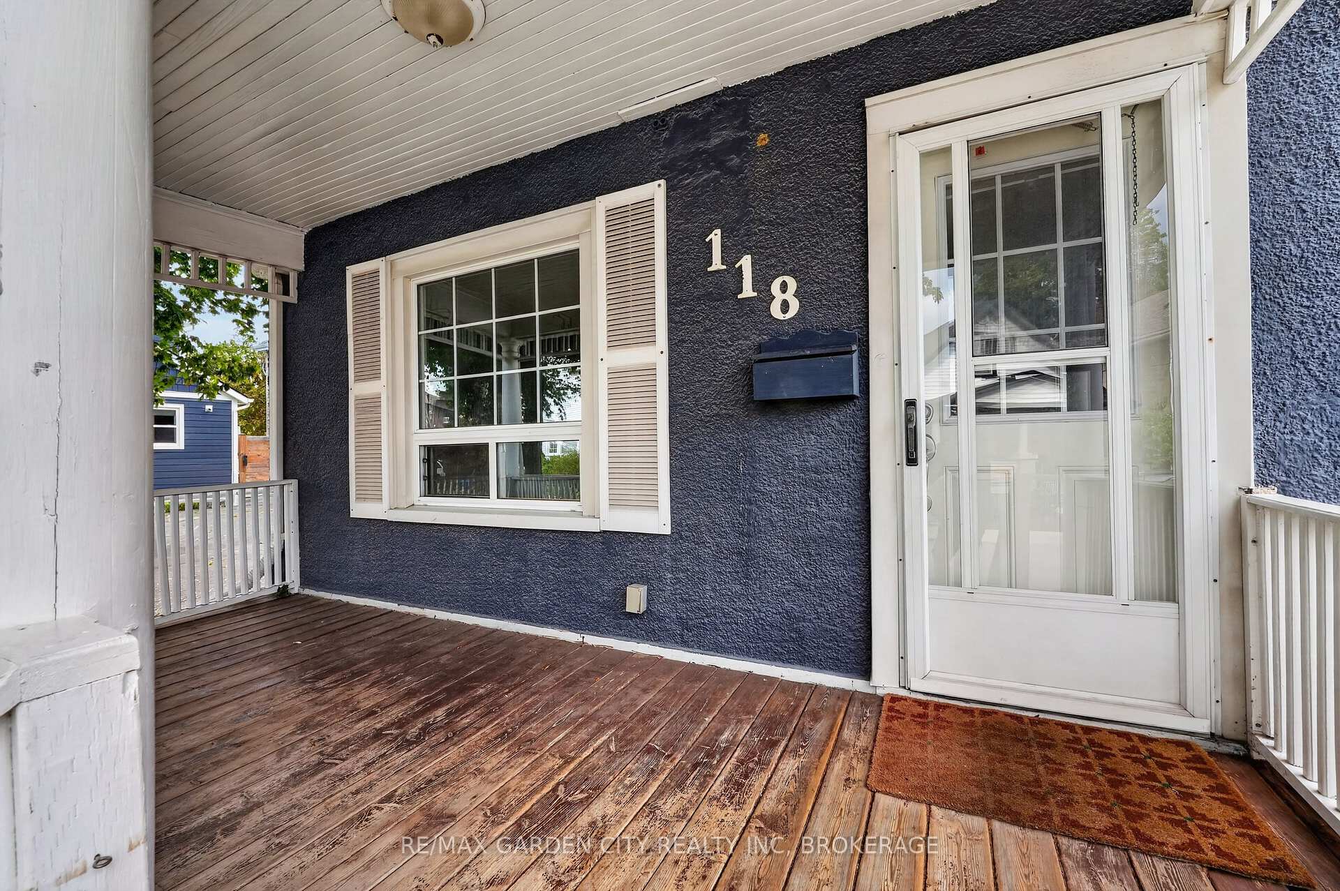 Photo 2 of 118 Lowell Avenue, St. Catharines, Downtown — HOMEH