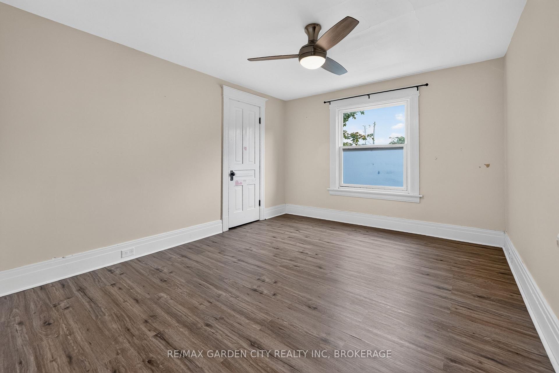 Photo 17 of 118 Lowell Avenue, St. Catharines, Downtown — HOMEH