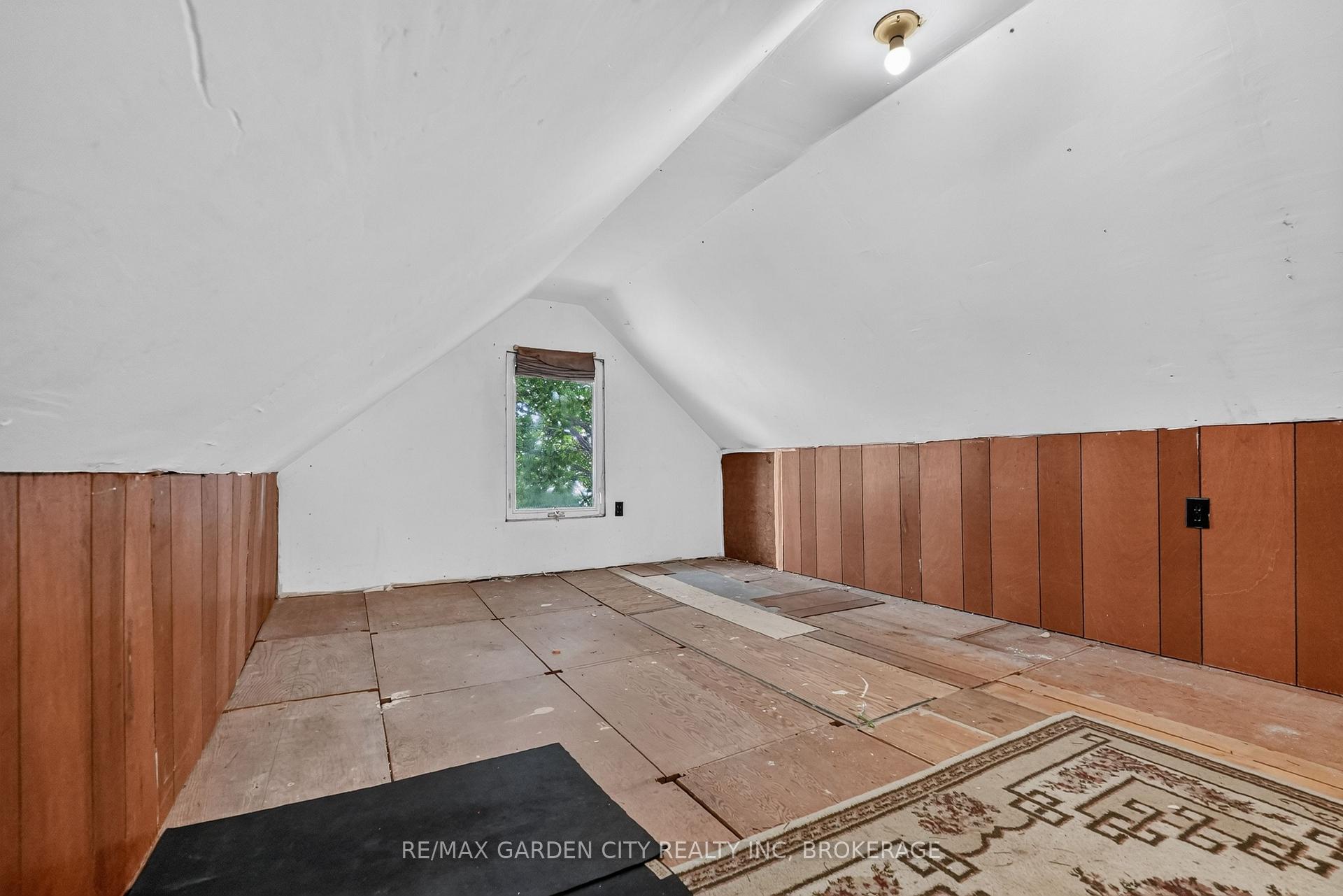 Photo 22 of 118 Lowell Avenue, St. Catharines, Downtown — HOMEH