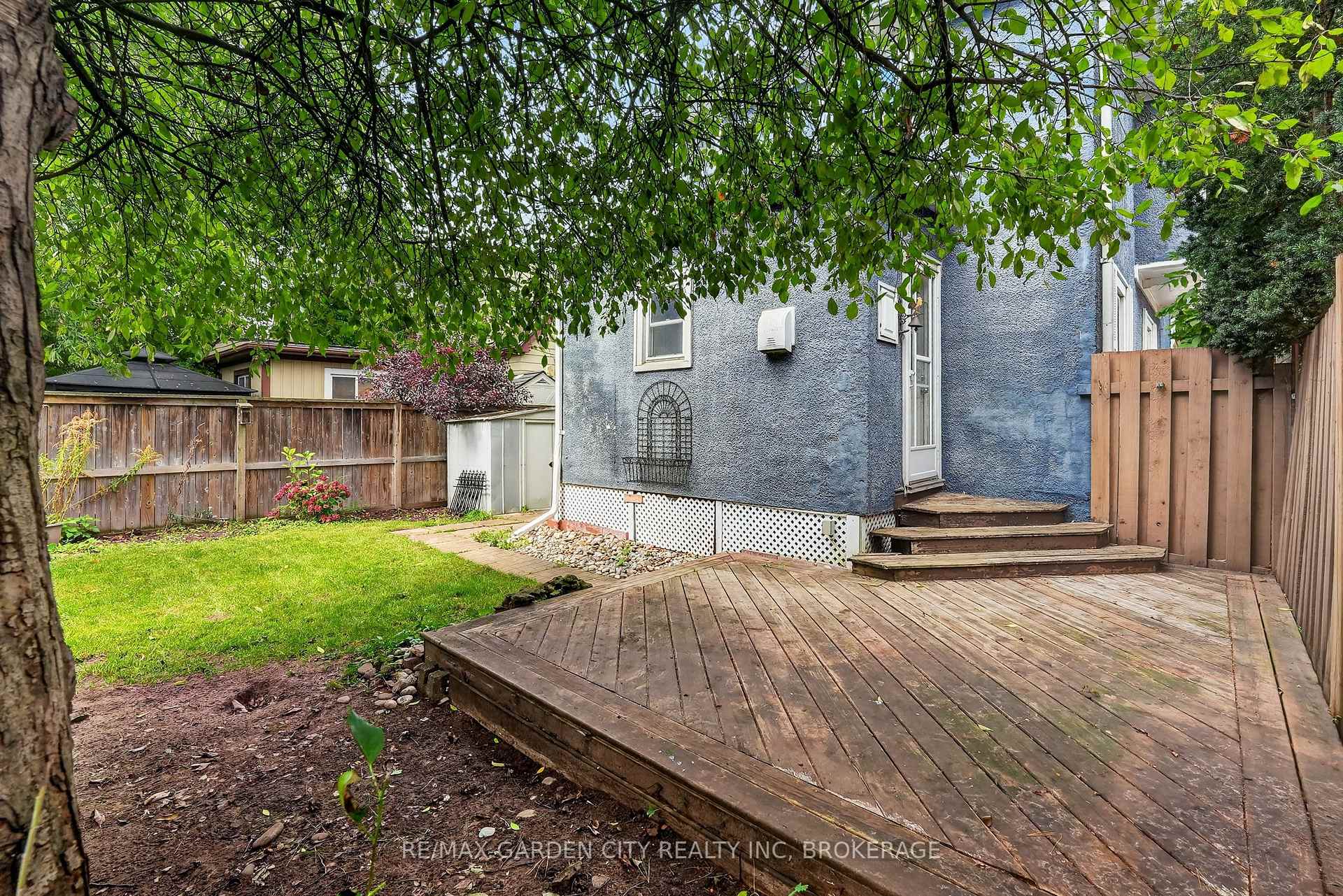 Photo 27 of 118 Lowell Avenue, St. Catharines, Downtown — HOMEH