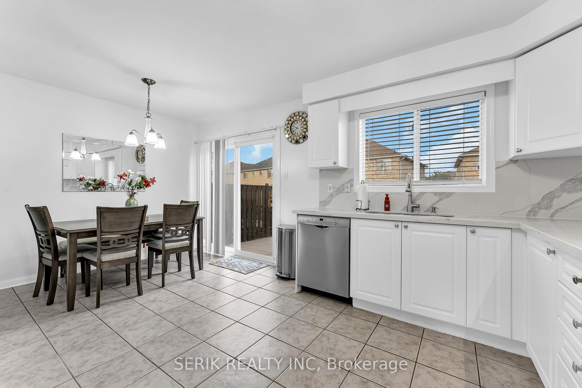 Photo 15 of 53 Brunswick Street, Brampton, Fletcher's Meadow — HOMEH