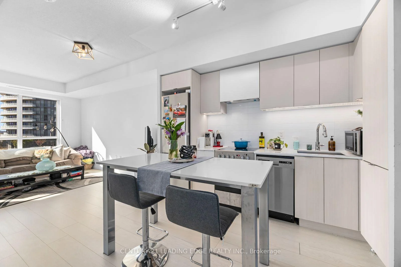 Photo 4 of Unit 745, 26 Gibbs Road, Etobicoke, Islington-City Centre West — HOMEH