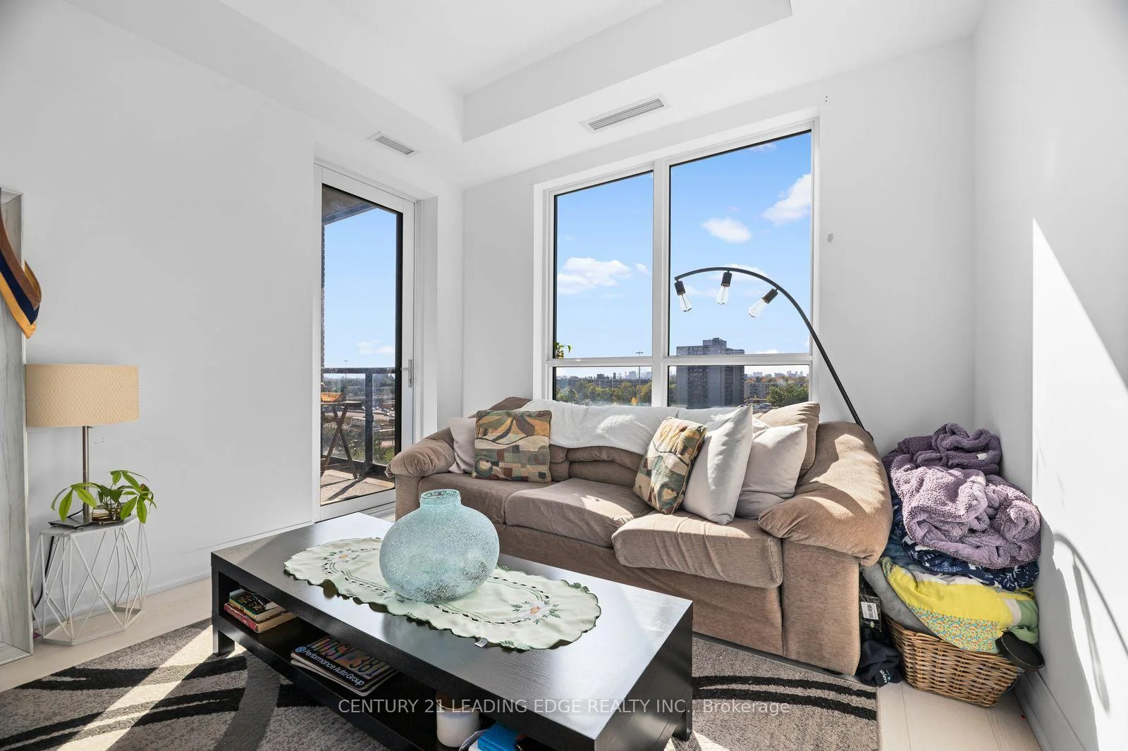 Photo 8 of Unit 745, 26 Gibbs Road, Etobicoke, Islington-City Centre West — HOMEH