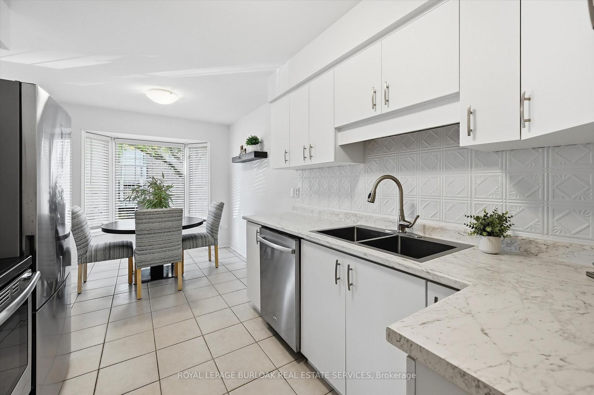 Photo 10 of Unit 11, 705 Cumberland Avenue, Burlington, Roseland — HOMEH