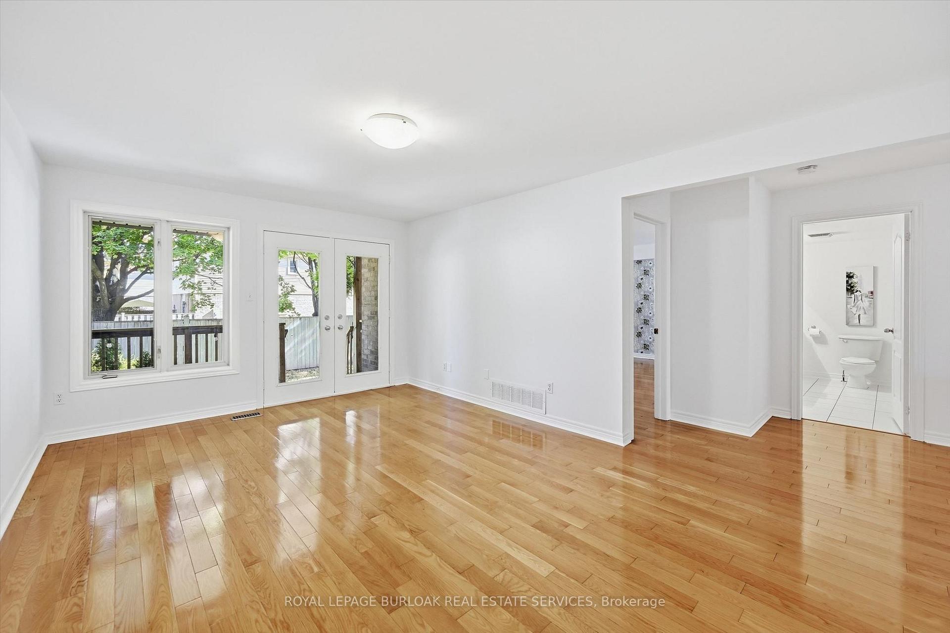 Photo 12 of Unit 11, 705 Cumberland Avenue, Burlington, Roseland — HOMEH