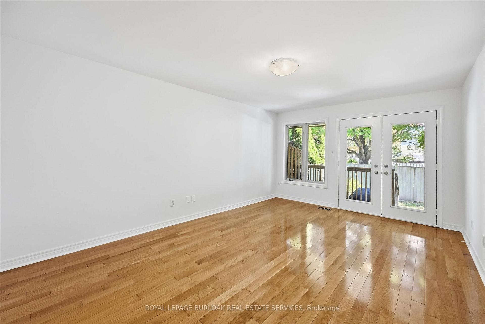 Photo 15 of Unit 11, 705 Cumberland Avenue, Burlington, Roseland — HOMEH