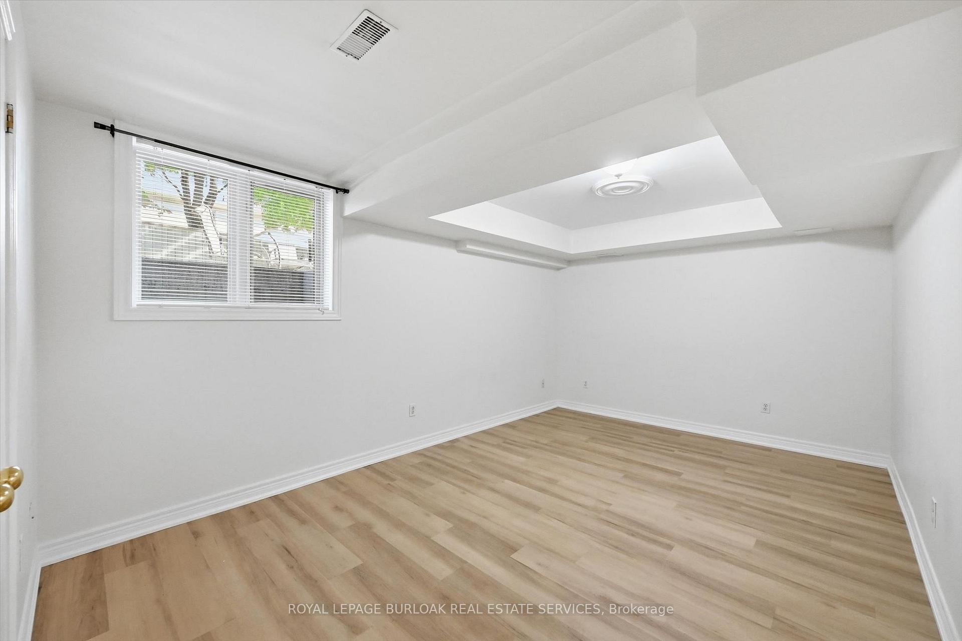 Photo 31 of Unit 11, 705 Cumberland Avenue, Burlington, Roseland — HOMEH