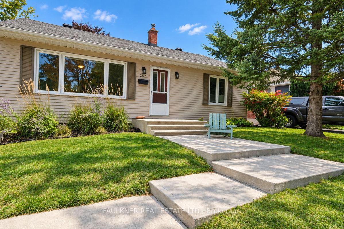 Photo 3 of 247 Knox Crescent, Ottawa, Riverview Park — HOMEH