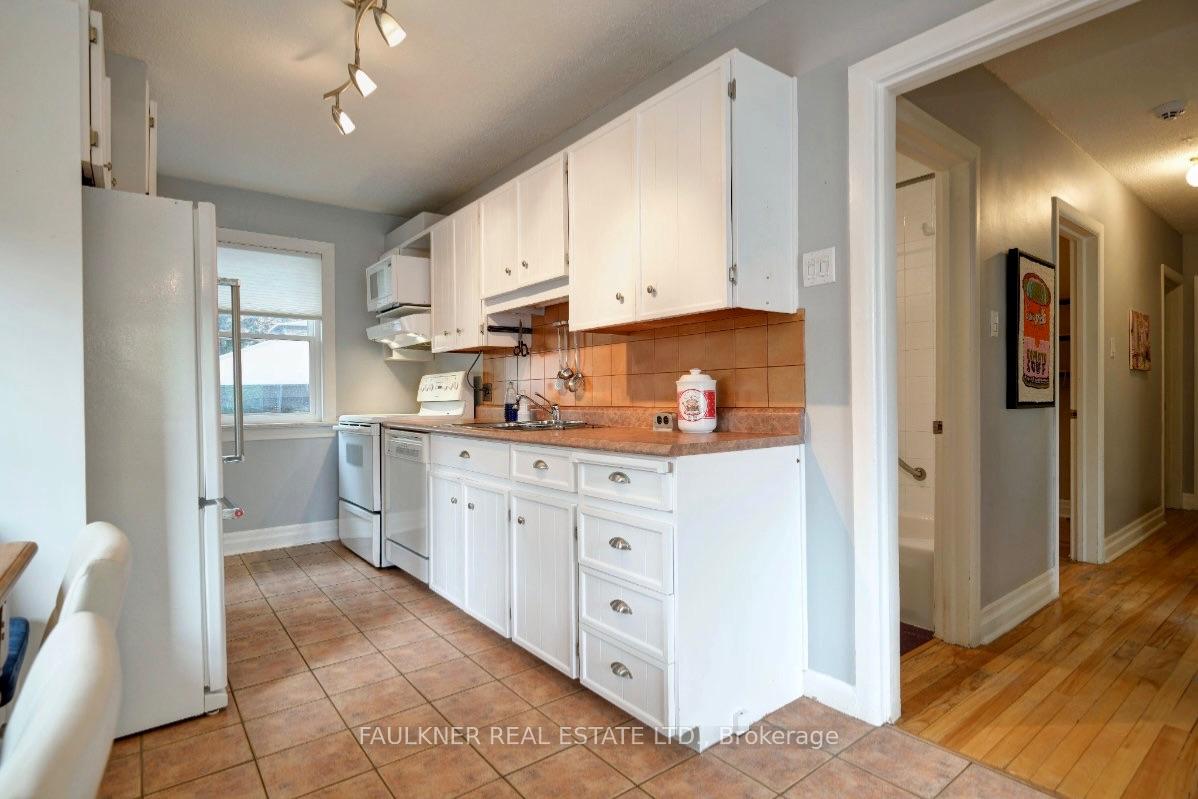 Photo 11 of 247 Knox Crescent, Ottawa, Riverview Park — HOMEH