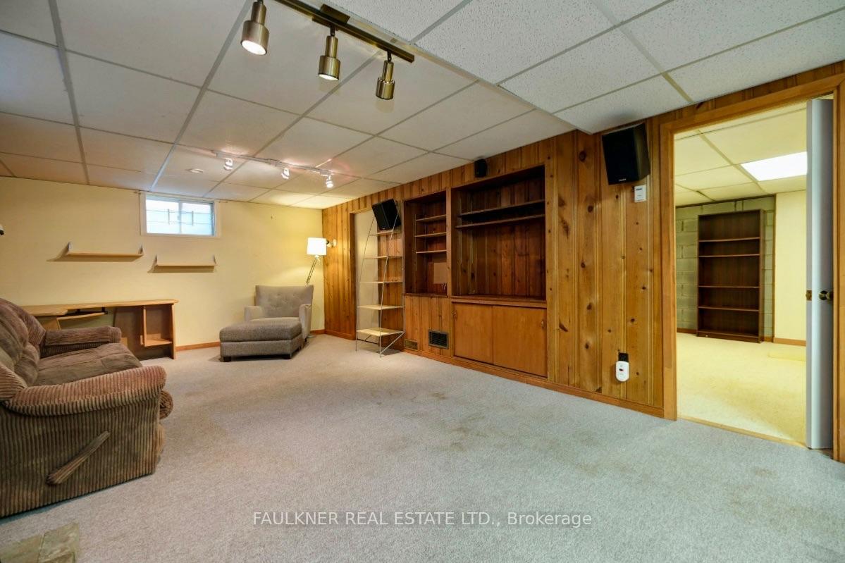 Photo 20 of 247 Knox Crescent, Ottawa, Riverview Park — HOMEH