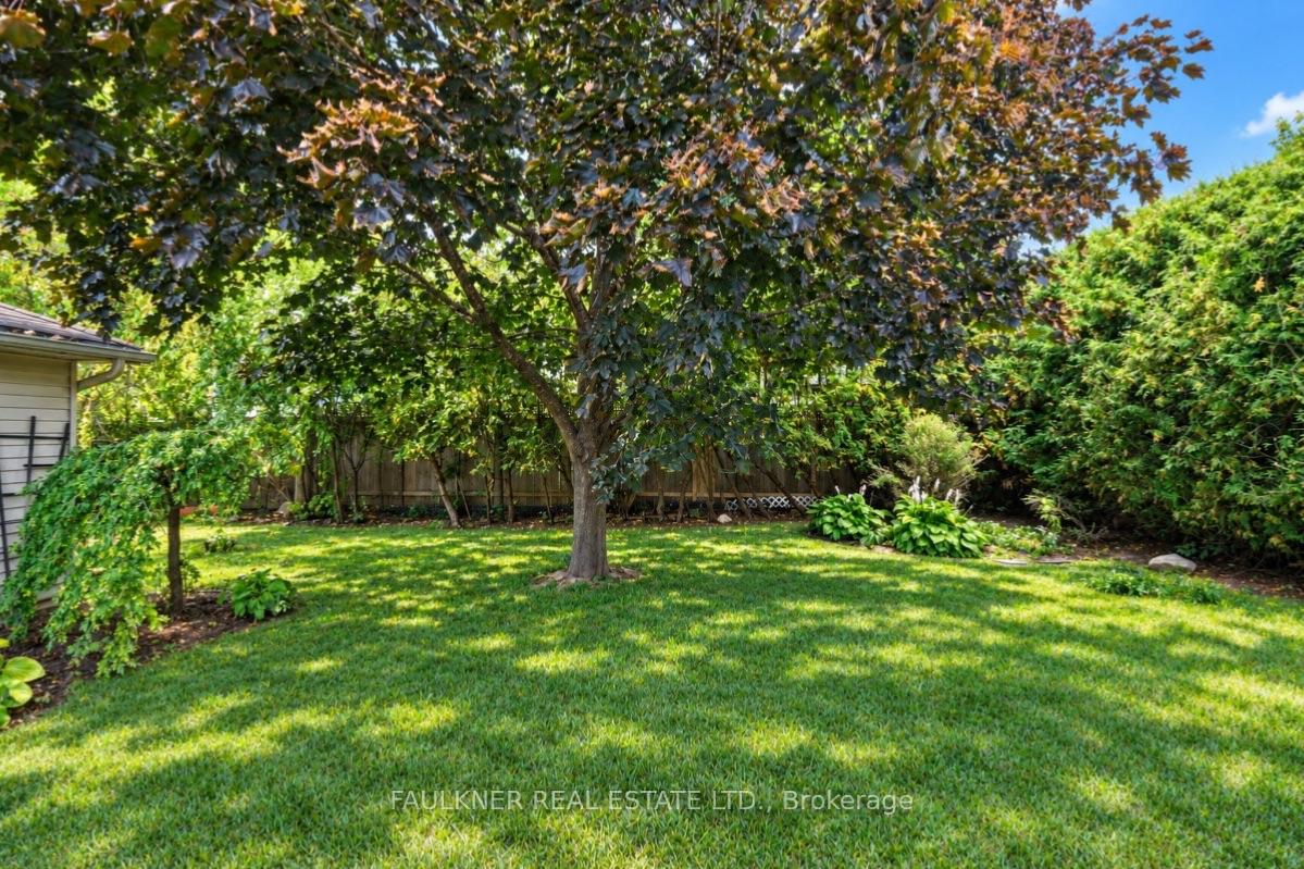 Photo 24 of 247 Knox Crescent, Ottawa, Riverview Park — HOMEH