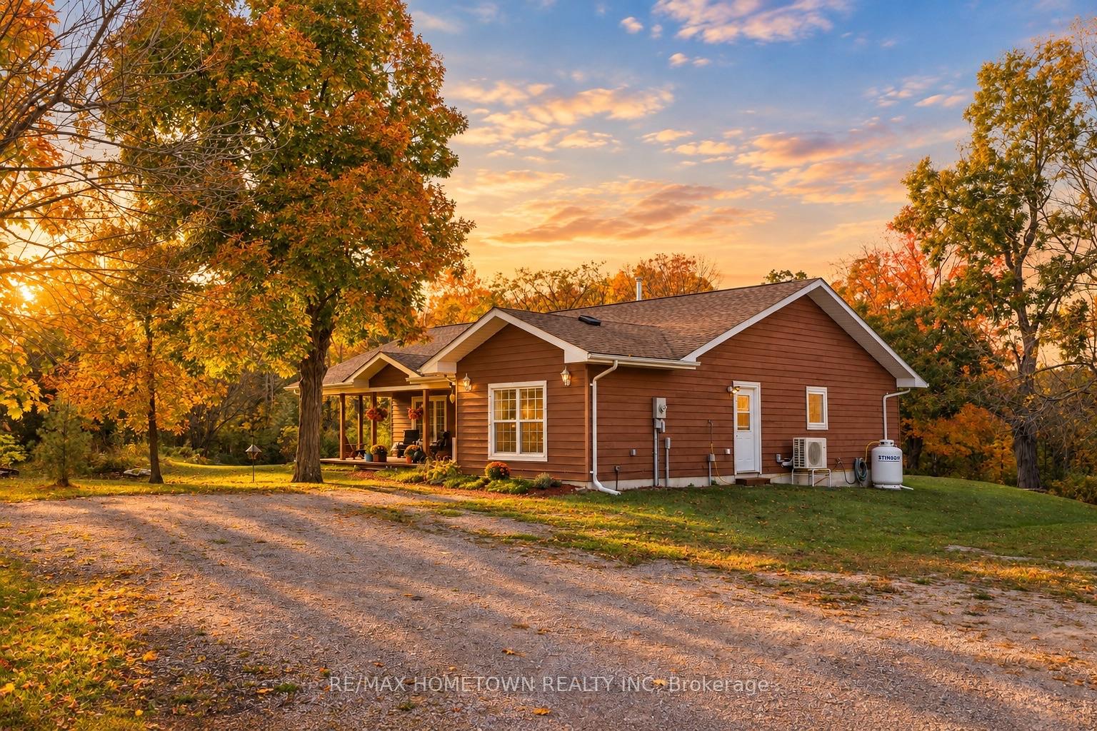 Photo 1 of 631 Lake Street, Rideau Lakes, Rideau Lakes (Bastard) Twp — HOMEH