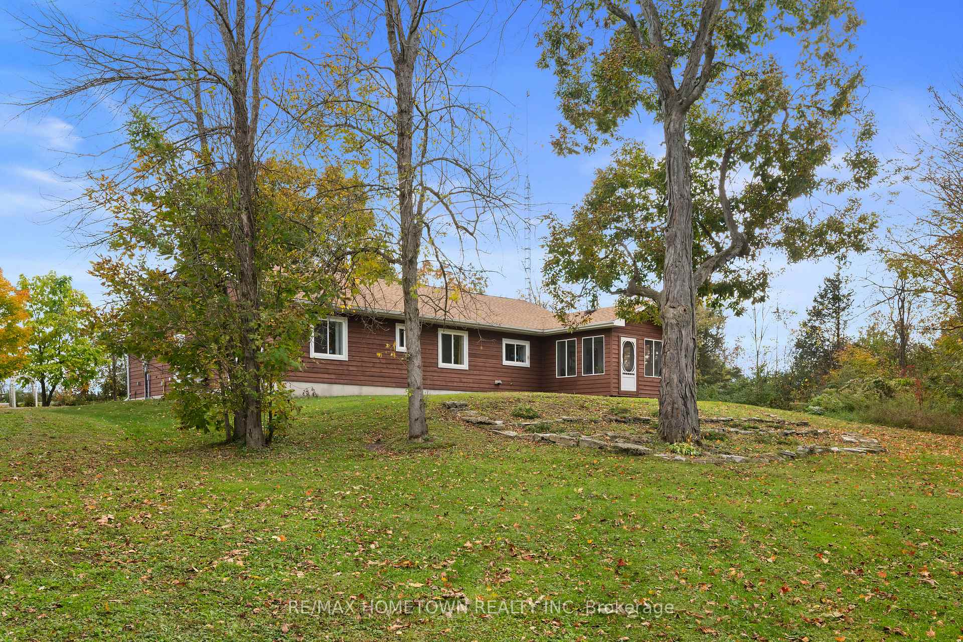 Photo 7 of 631 Lake Street, Rideau Lakes, Rideau Lakes (Bastard) Twp — HOMEH