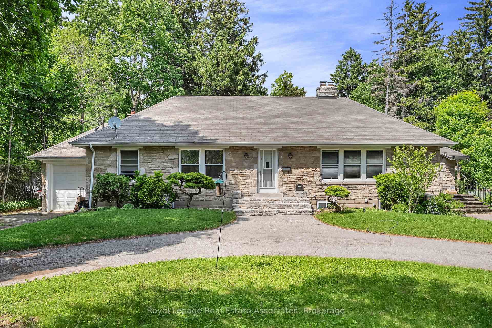 Photo of 11 Ben Machree Drive