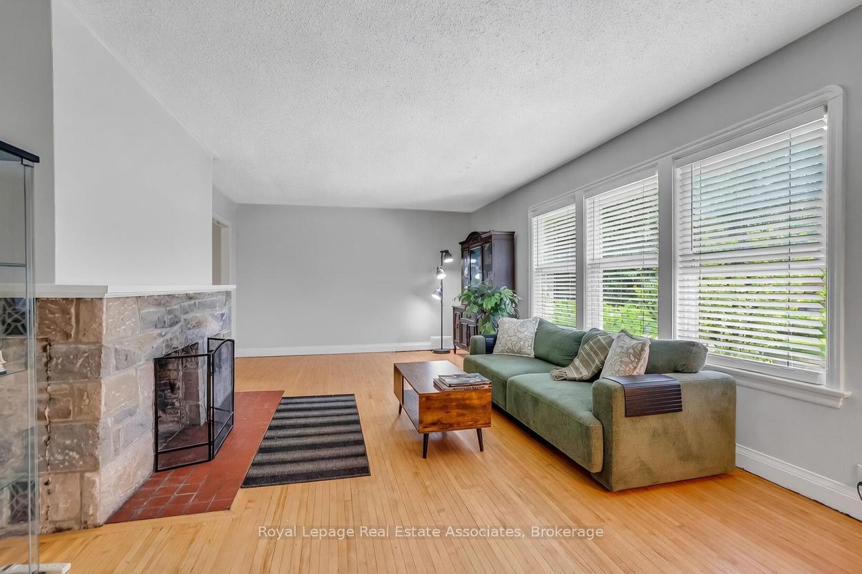 Photo 10 of 11 Ben Machree Drive, Mississauga, Port Credit — HOMEH