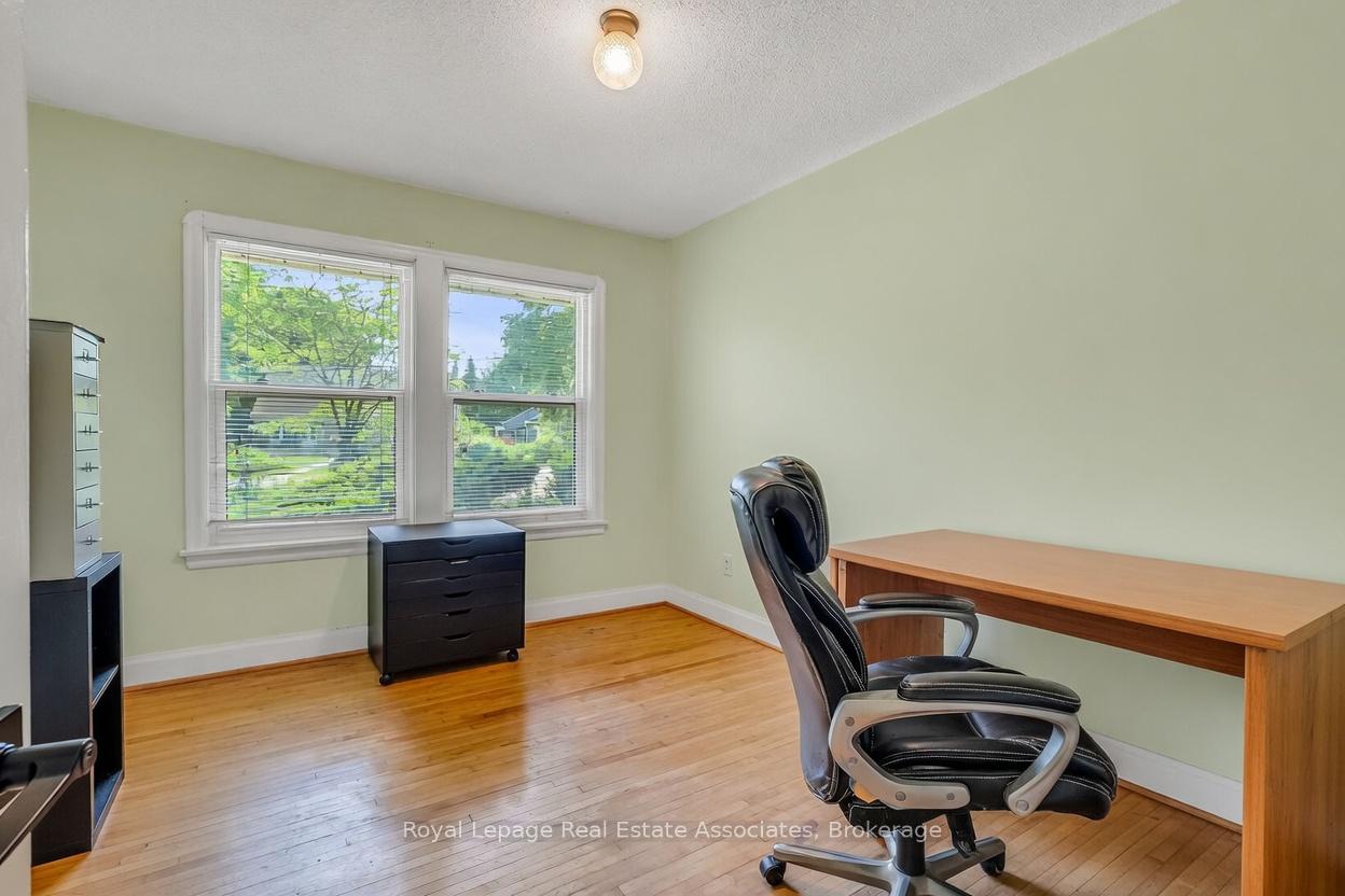 Photo 24 of 11 Ben Machree Drive, Mississauga, Port Credit — HOMEH