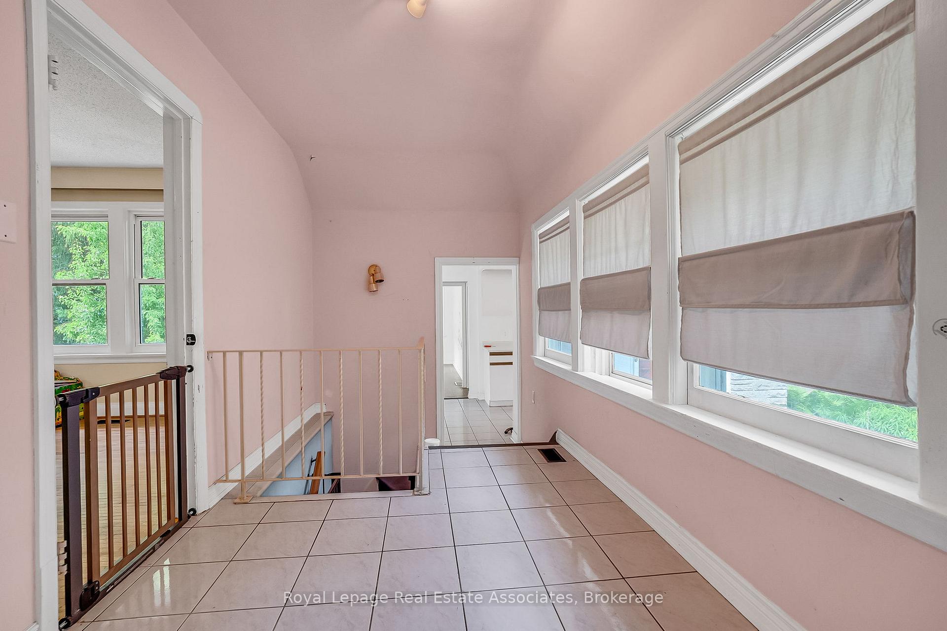 Photo 25 of 11 Ben Machree Drive, Mississauga, Port Credit — HOMEH