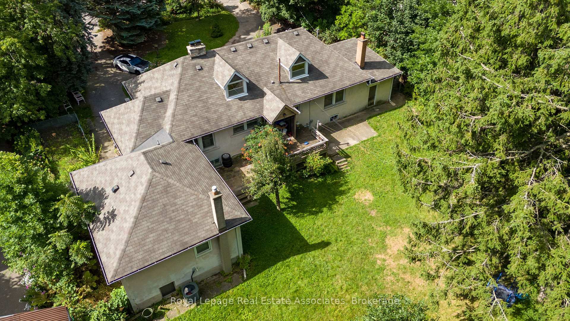 Photo 32 of 11 Ben Machree Drive, Mississauga, Port Credit — HOMEH