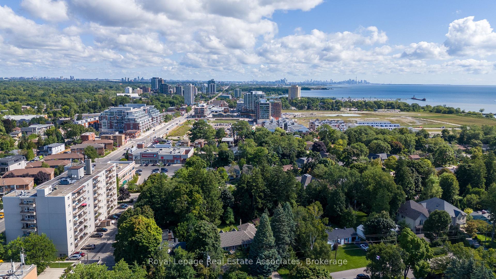 Photo 38 of 11 Ben Machree Drive, Mississauga, Port Credit — HOMEH
