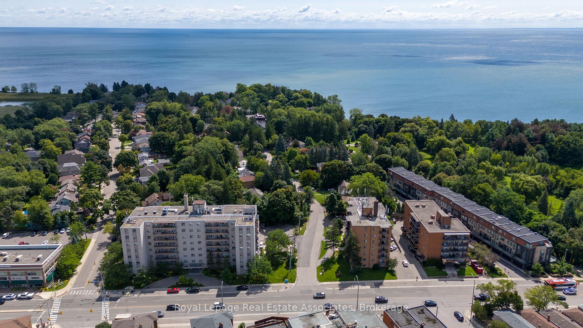 Photo 39 of 11 Ben Machree Drive, Mississauga, Port Credit — HOMEH