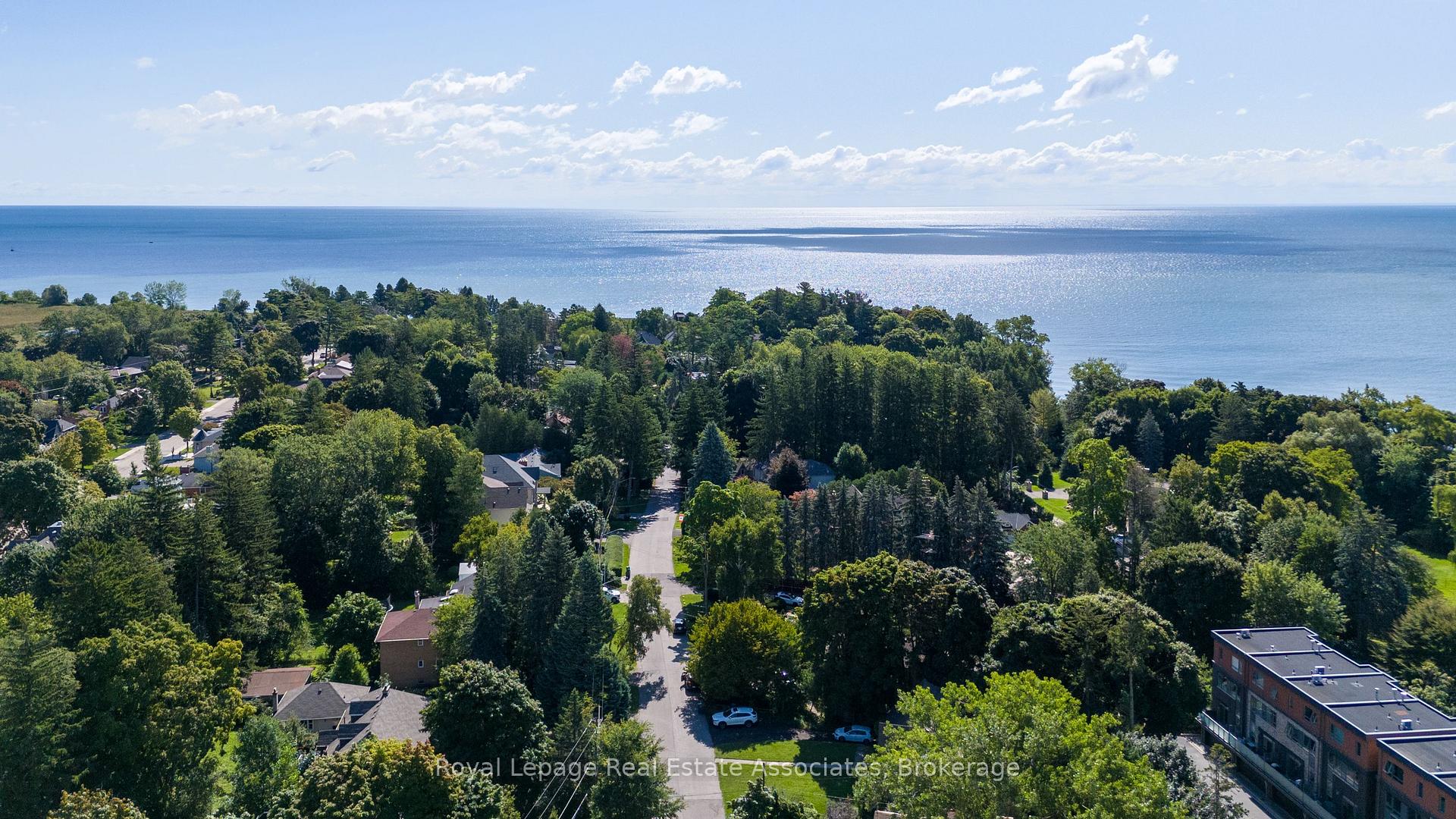 Photo 40 of 11 Ben Machree Drive, Mississauga, Port Credit — HOMEH