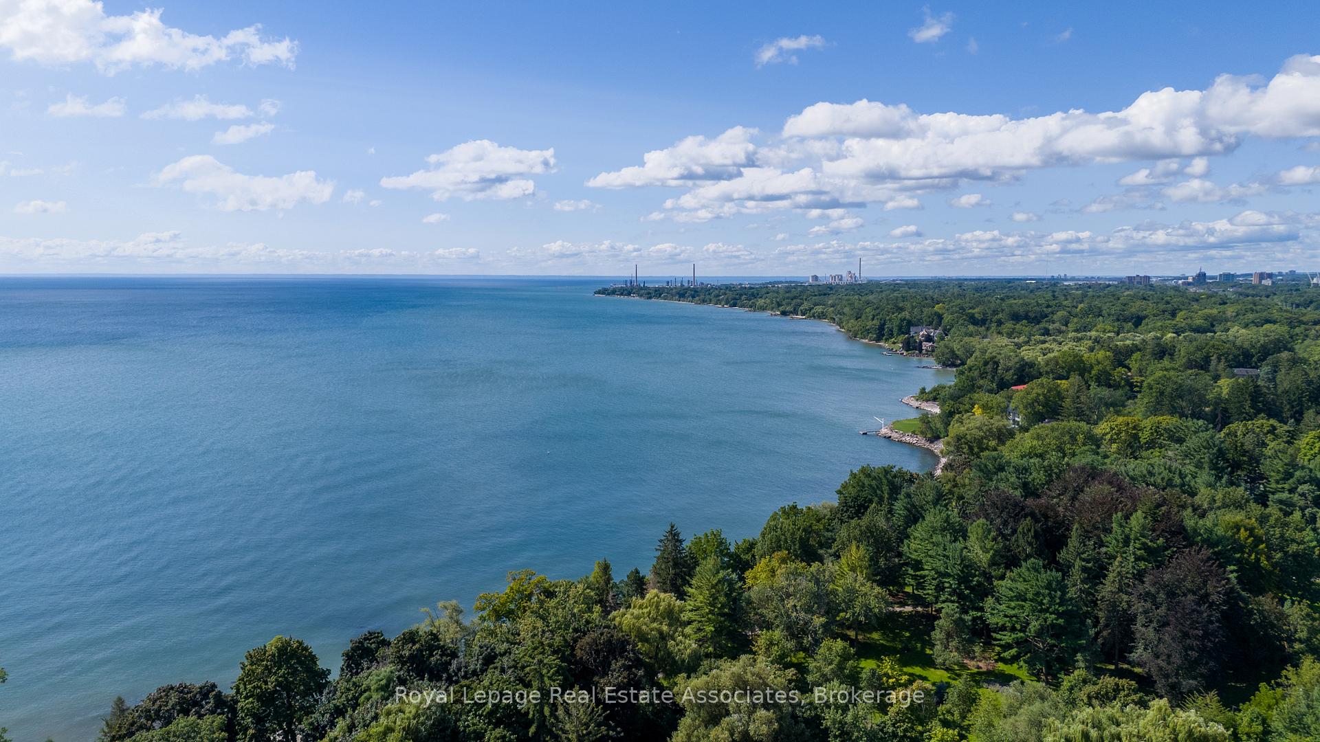 Photo 41 of 11 Ben Machree Drive, Mississauga, Port Credit — HOMEH