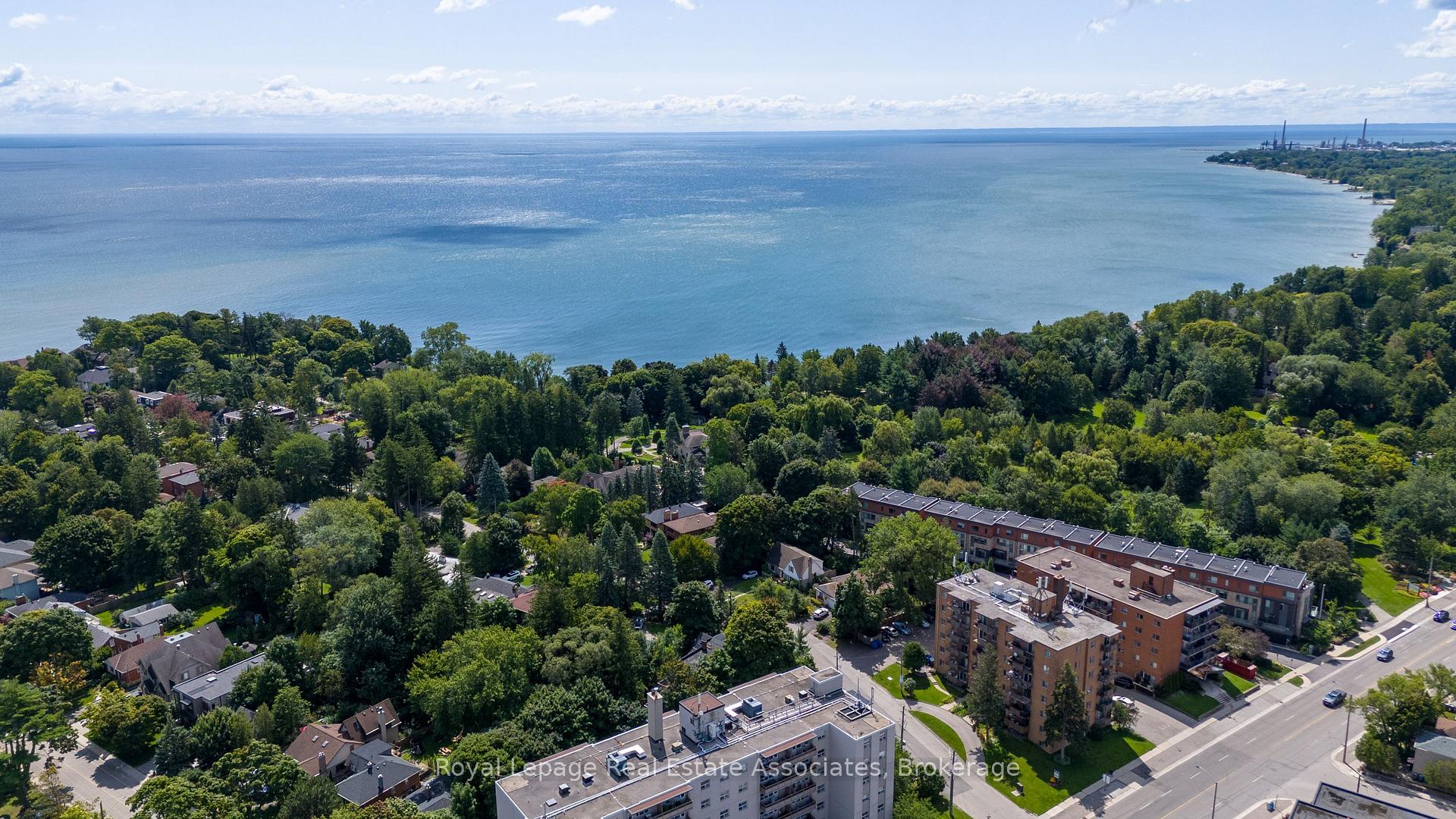 Photo 44 of 11 Ben Machree Drive, Mississauga, Port Credit — HOMEH