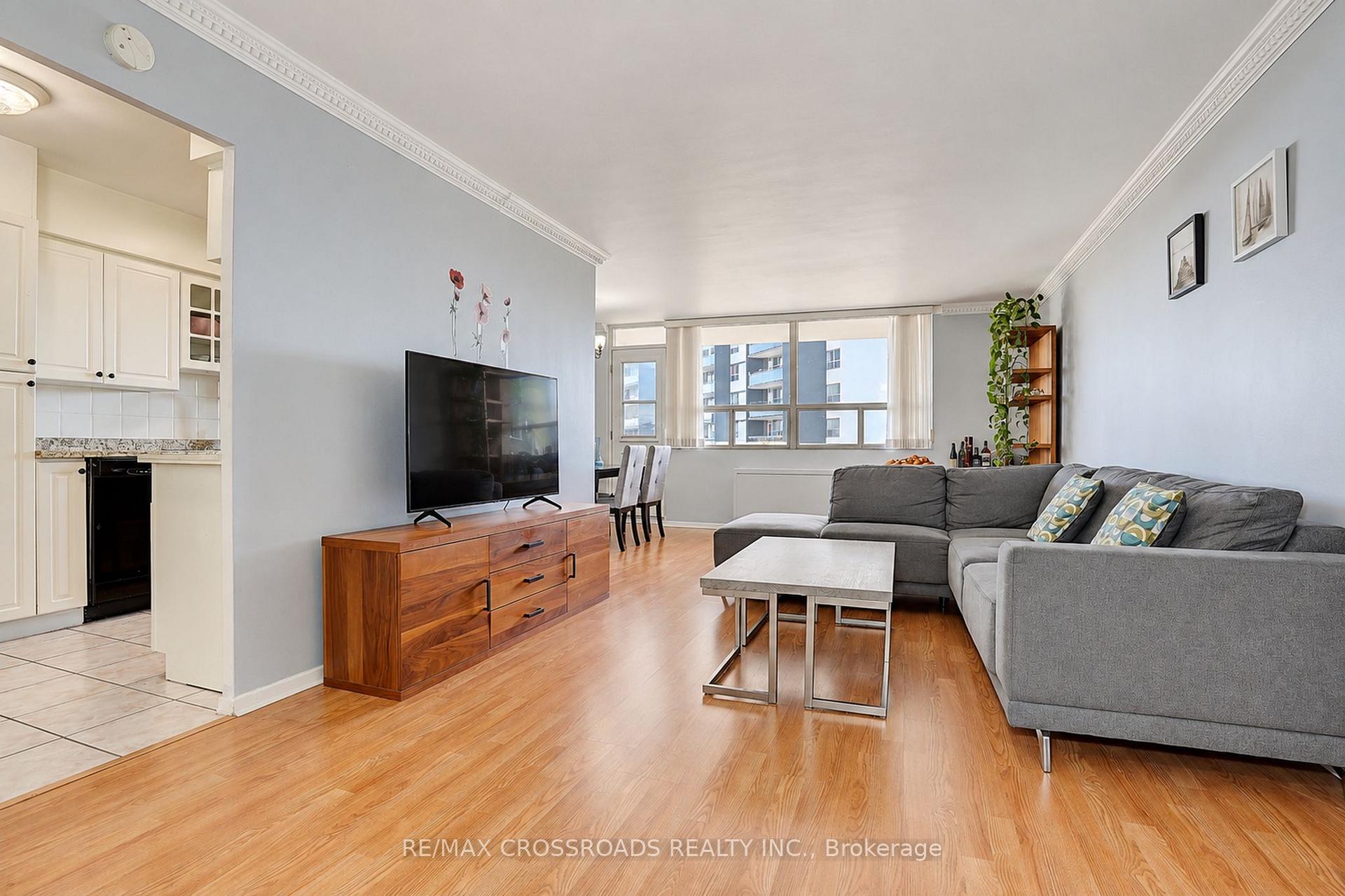 Photo of Unit 301, 3420 Eglinton Avenue E