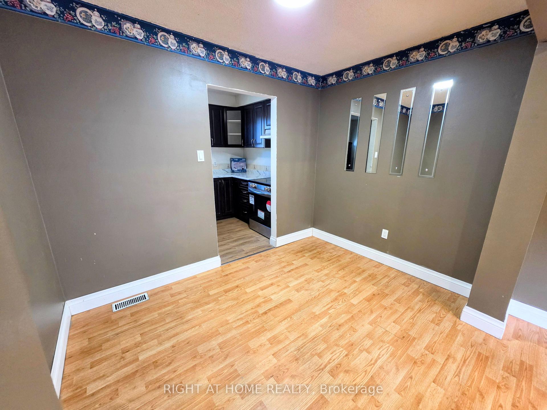 Photo 7 of 68 Riverdale Drive, Hamilton, Riverdale — HOMEH